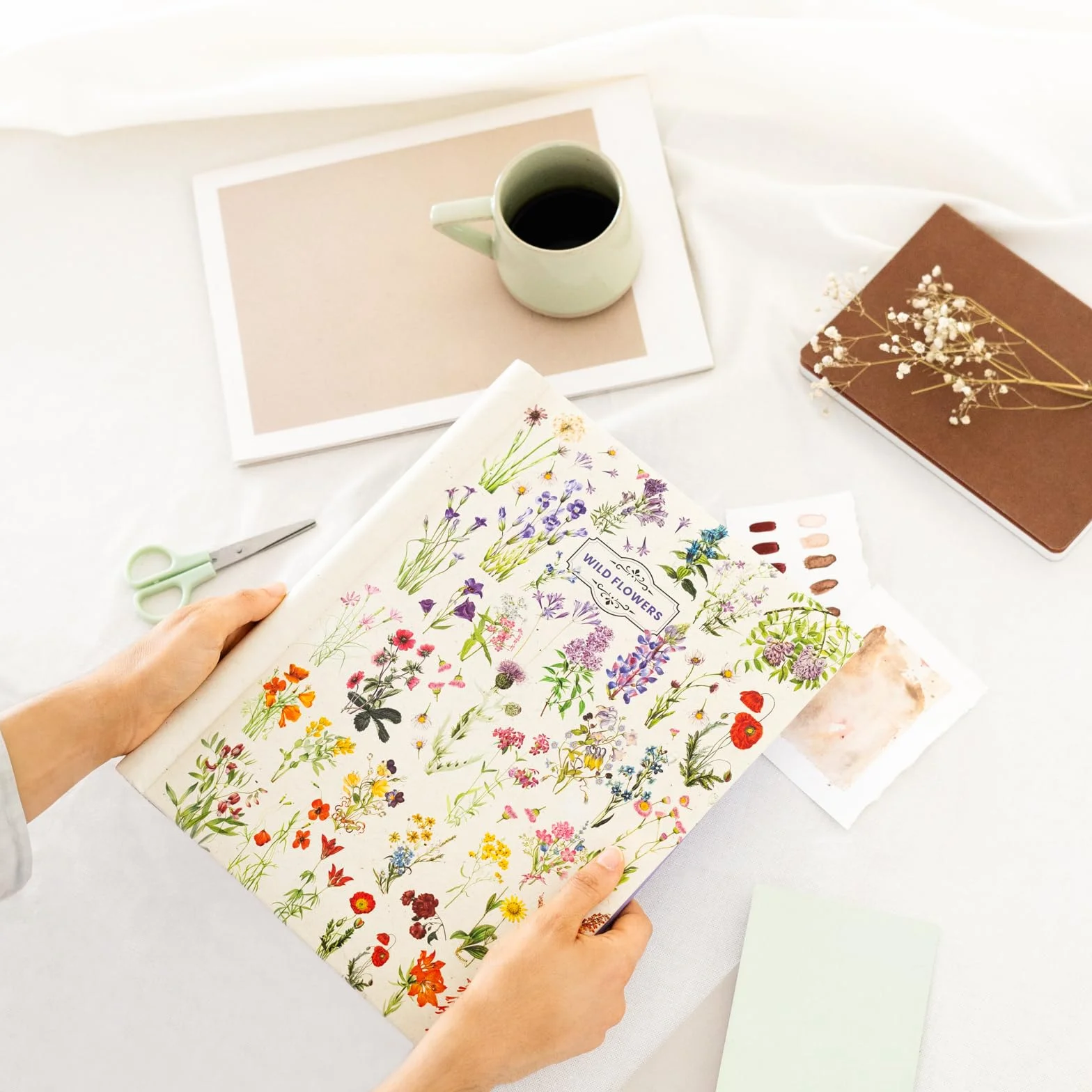 Grupo Erik Album Photo Traditionnel Wild Flowers 24 x 32 cm Pages Adhésives Couverture Rigide 10 x 15 cm