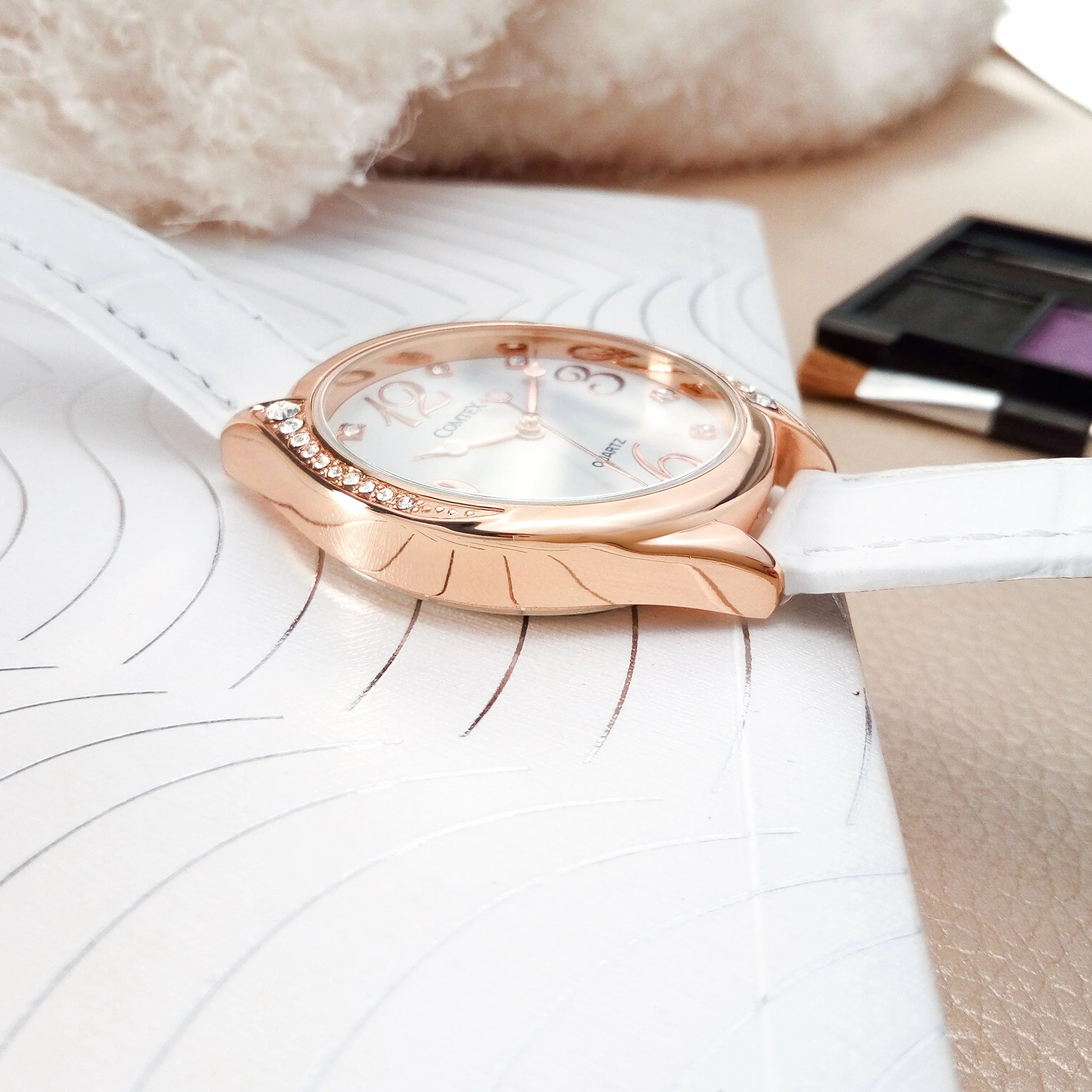 Comtex Montre Femme Or Rose Gros Cadran Diamant Cristal Blanc Cuir