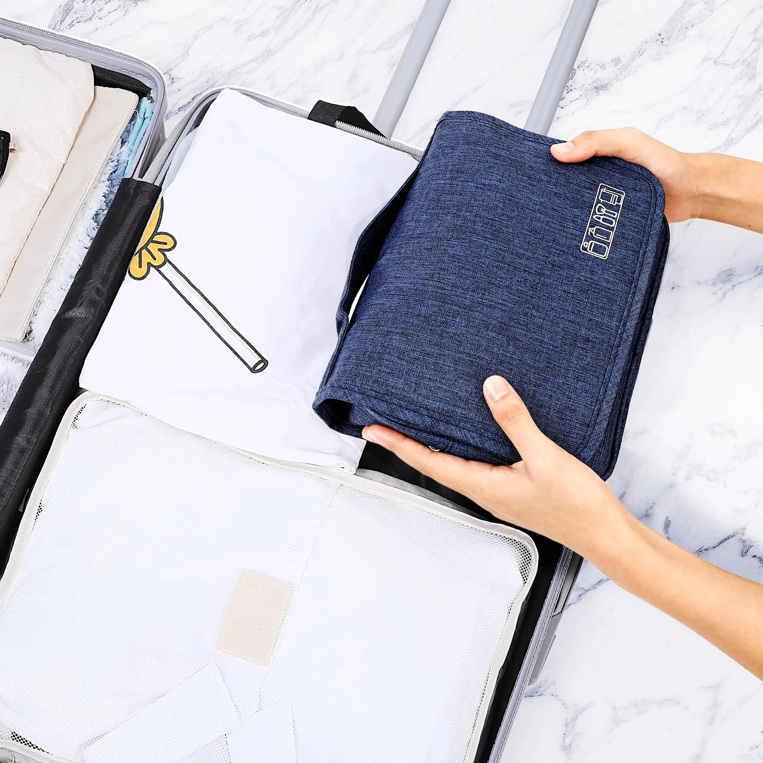 Trousse de Toilette Pliable Imperméable avec Crochets, Sac Cosmétique de Voyage Multifonction