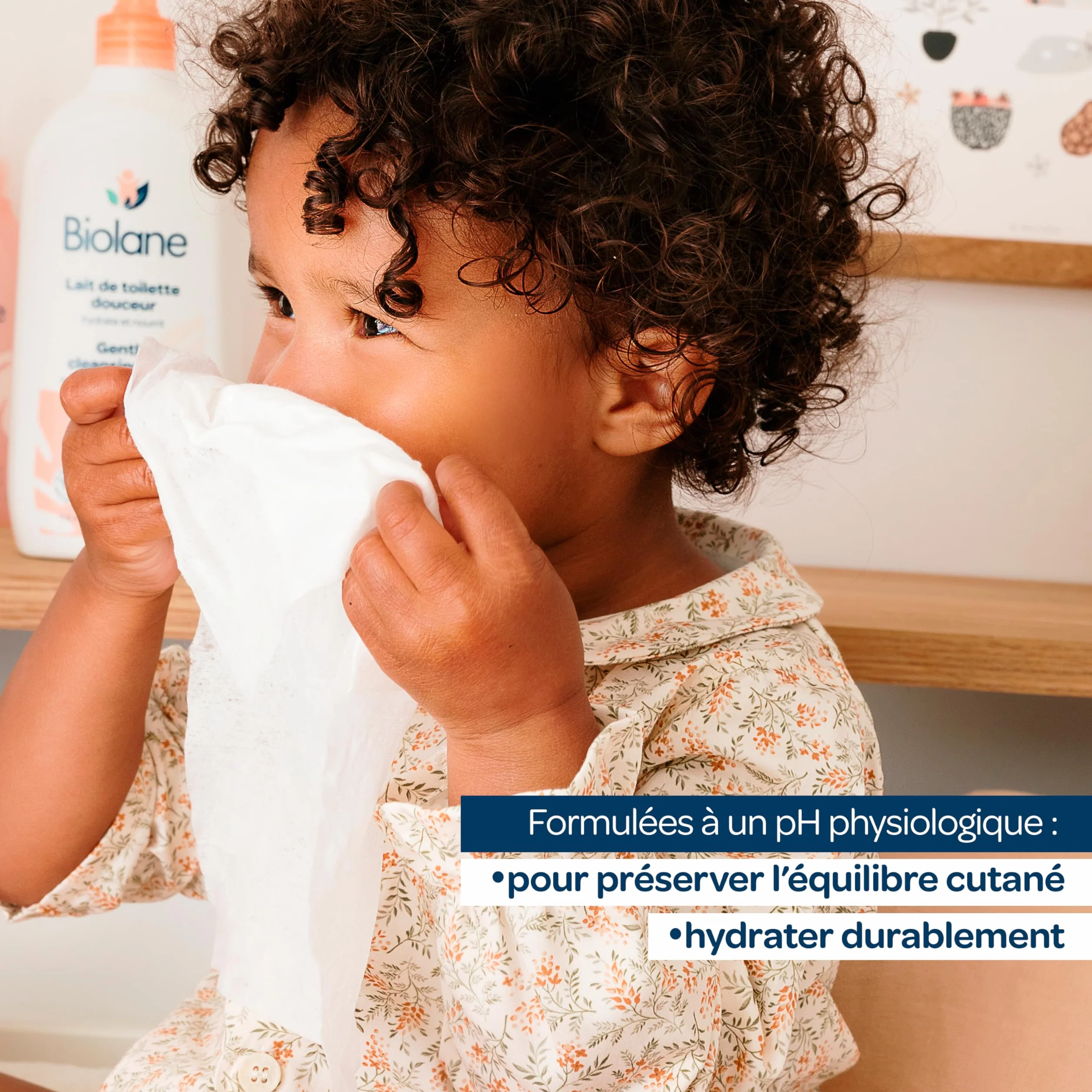 BIOLANE Lingettes bébé visage et mains Lot de 3 paquets 192 Lingettes 97% ingrédients naturels Peaux Sensibles