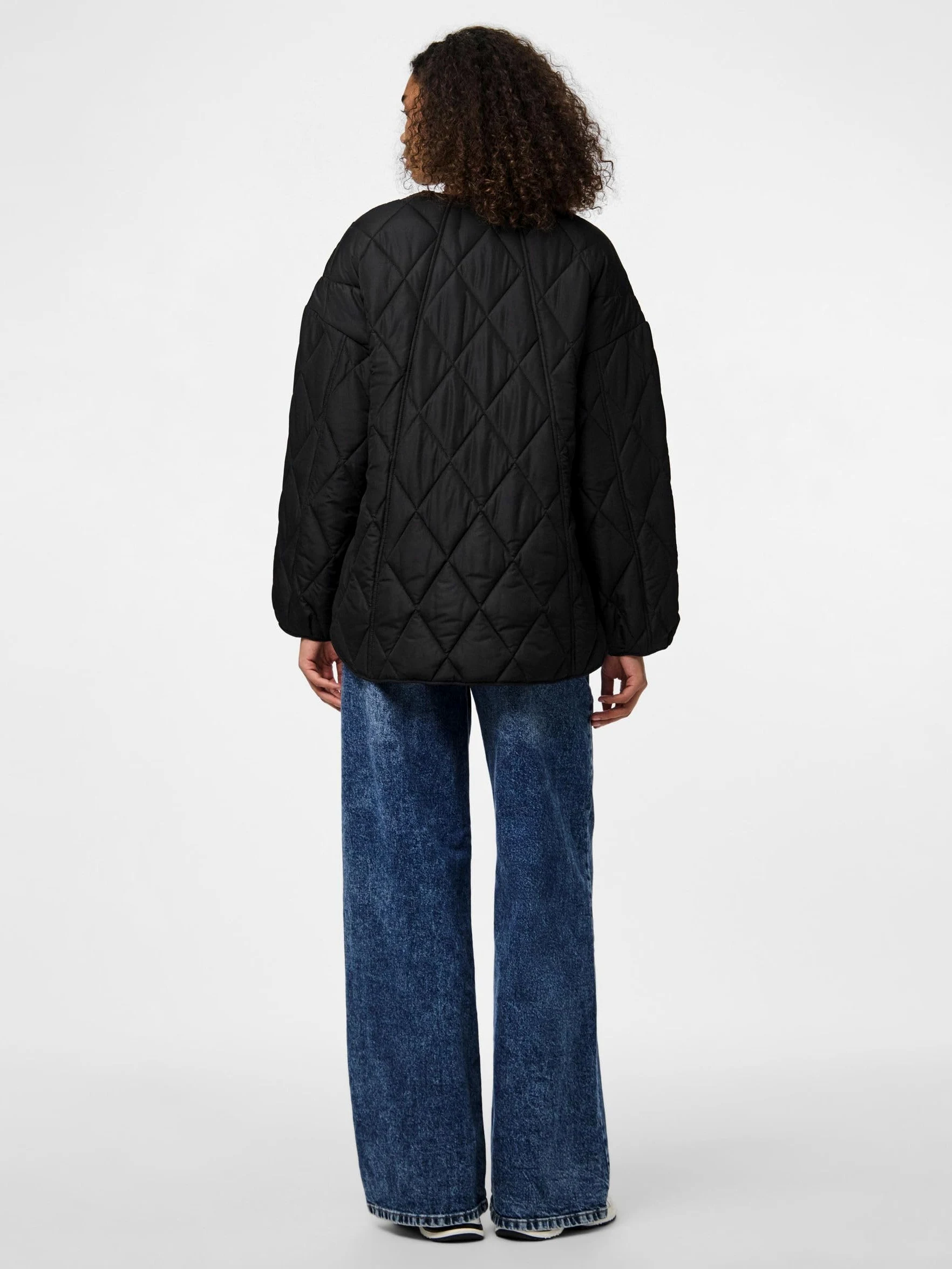 PIECES Veste matelassée PCSTELLA