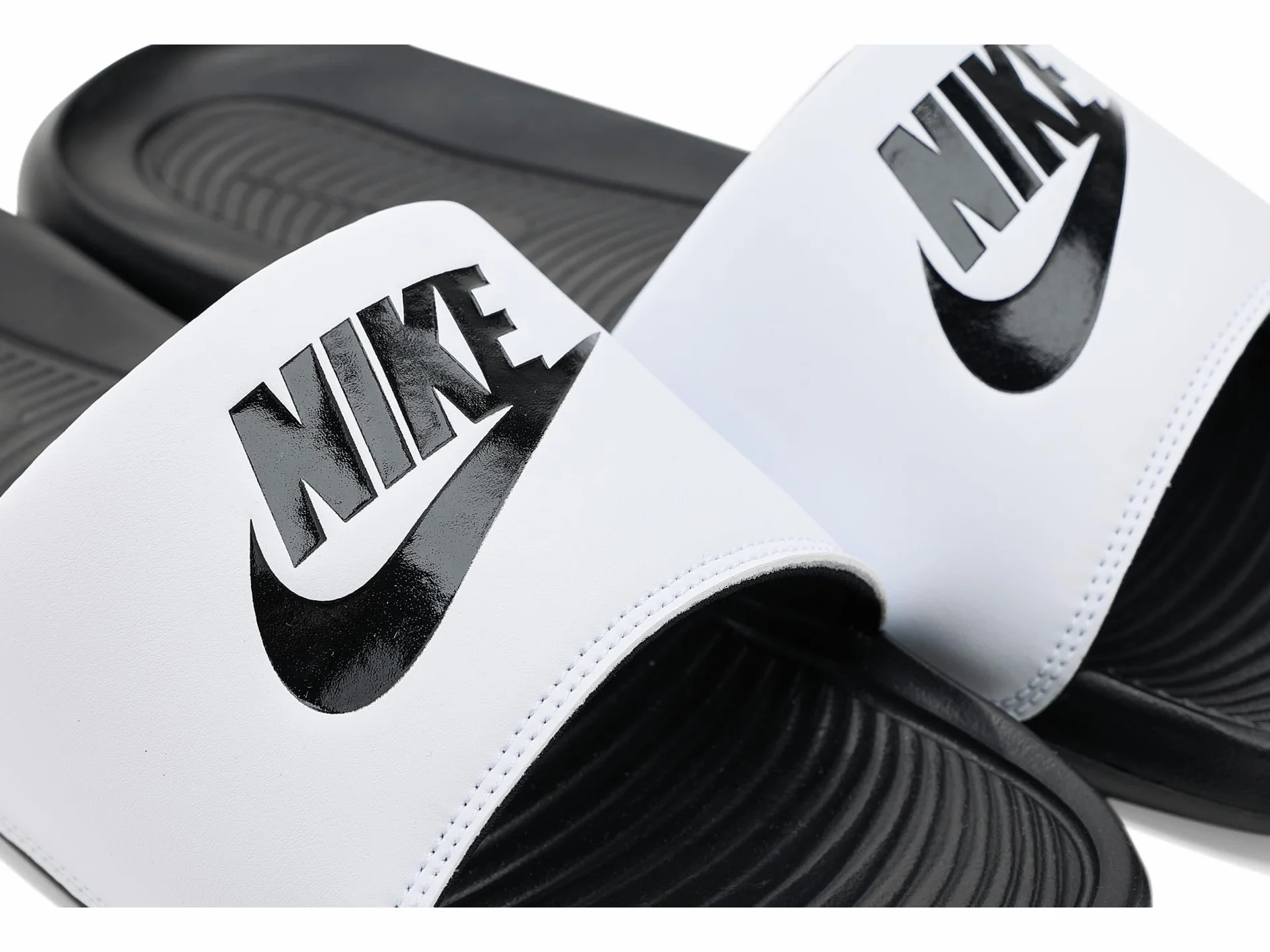 NIKE Victori One Slide Sneaker Homme