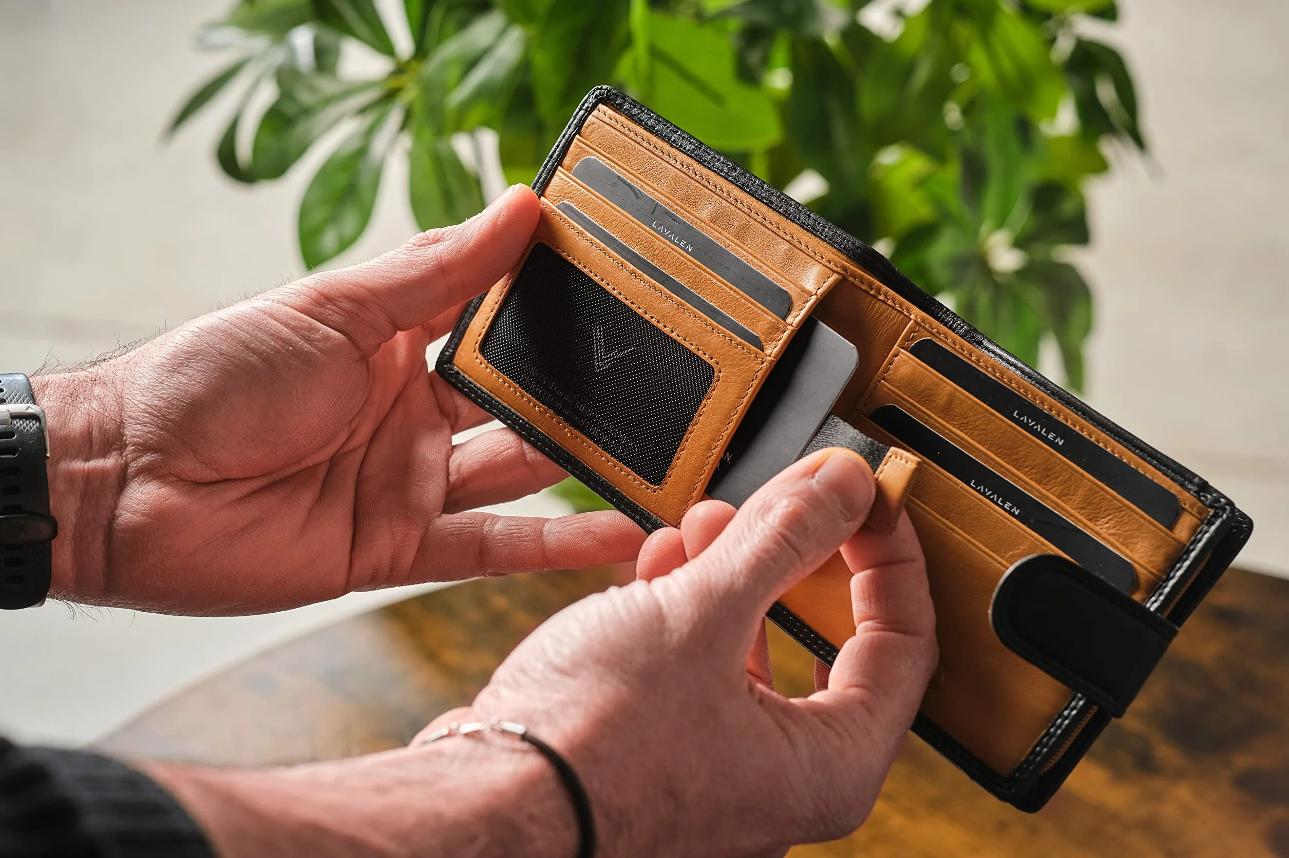 Portefeuille Homme Cuir Véritable avec Blocage RFID Grande Capacité