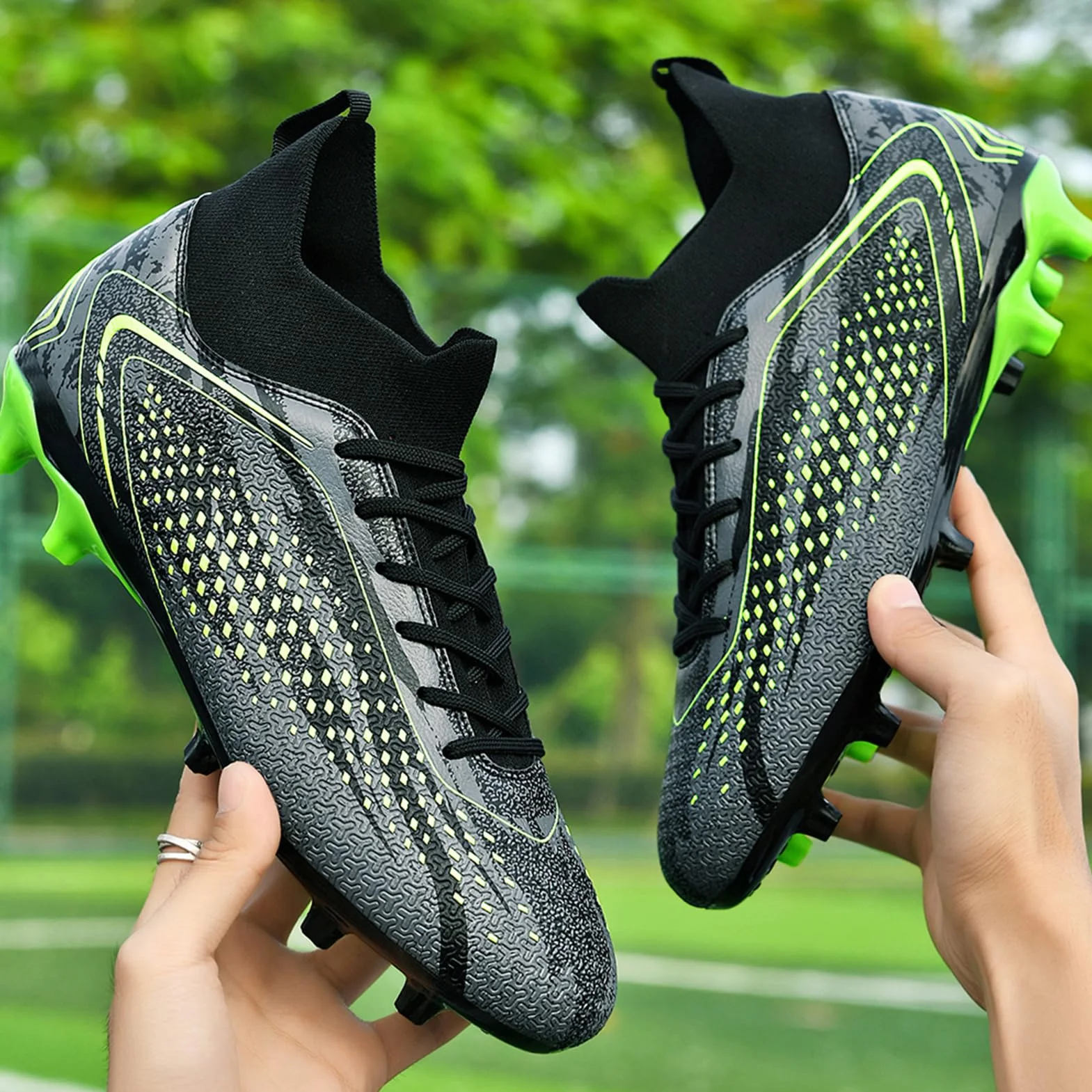 Chaussures de Football Hommes Crampons Enfant Garçon Chaussures de Sport Athlétisme