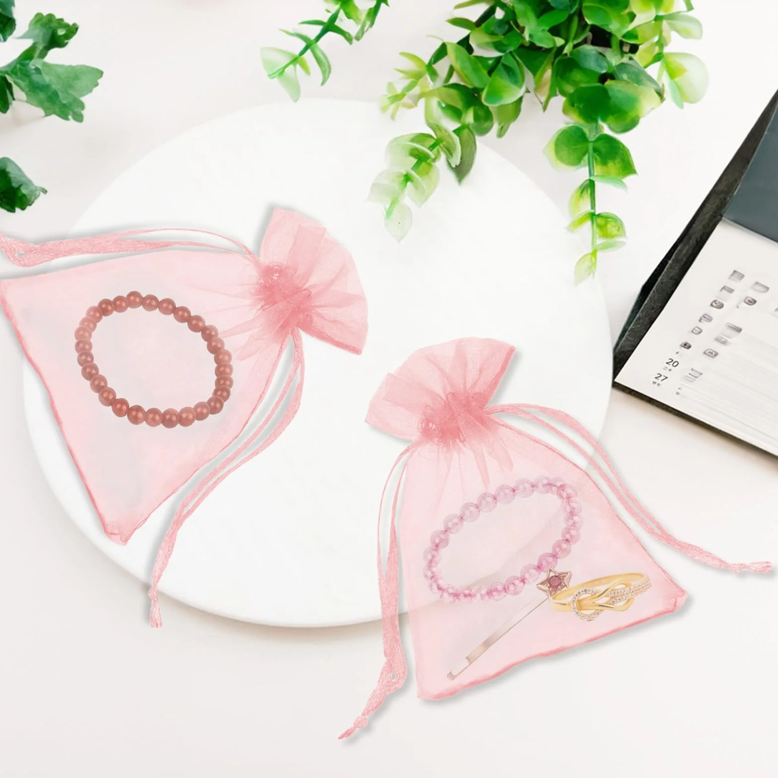Lot de 50 sachets en organza rose bébé 7 x 9 cm avec cordon de serrage transparent pour bijoux cadeau mariage