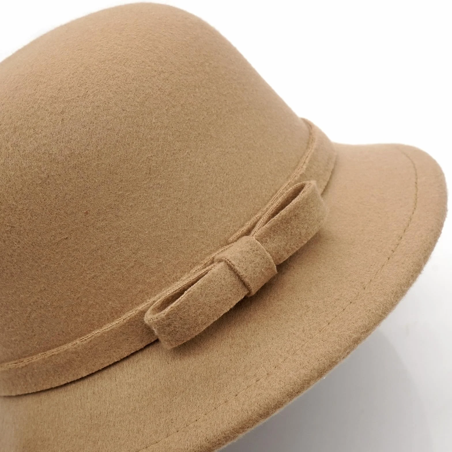 Chapeau cloche en feutre vintage pour femme