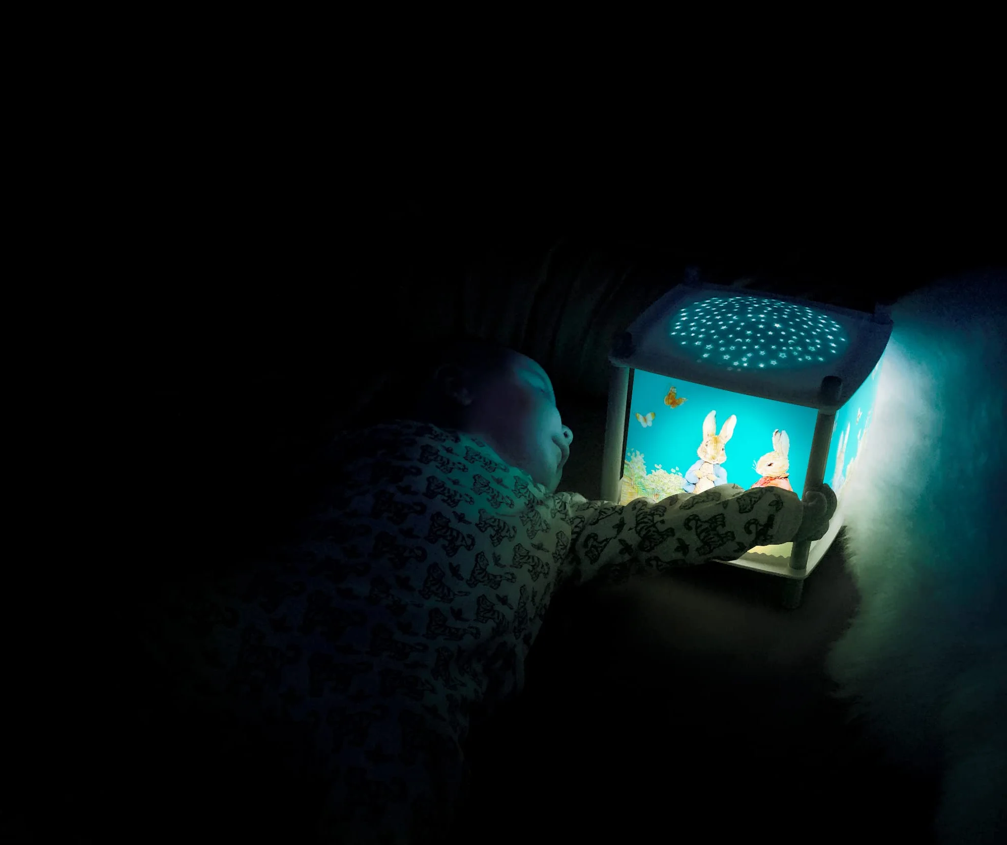 Trousselier Peter Rabbit Veilleuse Bébé Musicale Lumineuse Lanterne ReVOLUTION 2.0 Cadeau Naissance Rechargeable USB Projecteur Ciel Etoilé Détecteur de Pleurs
