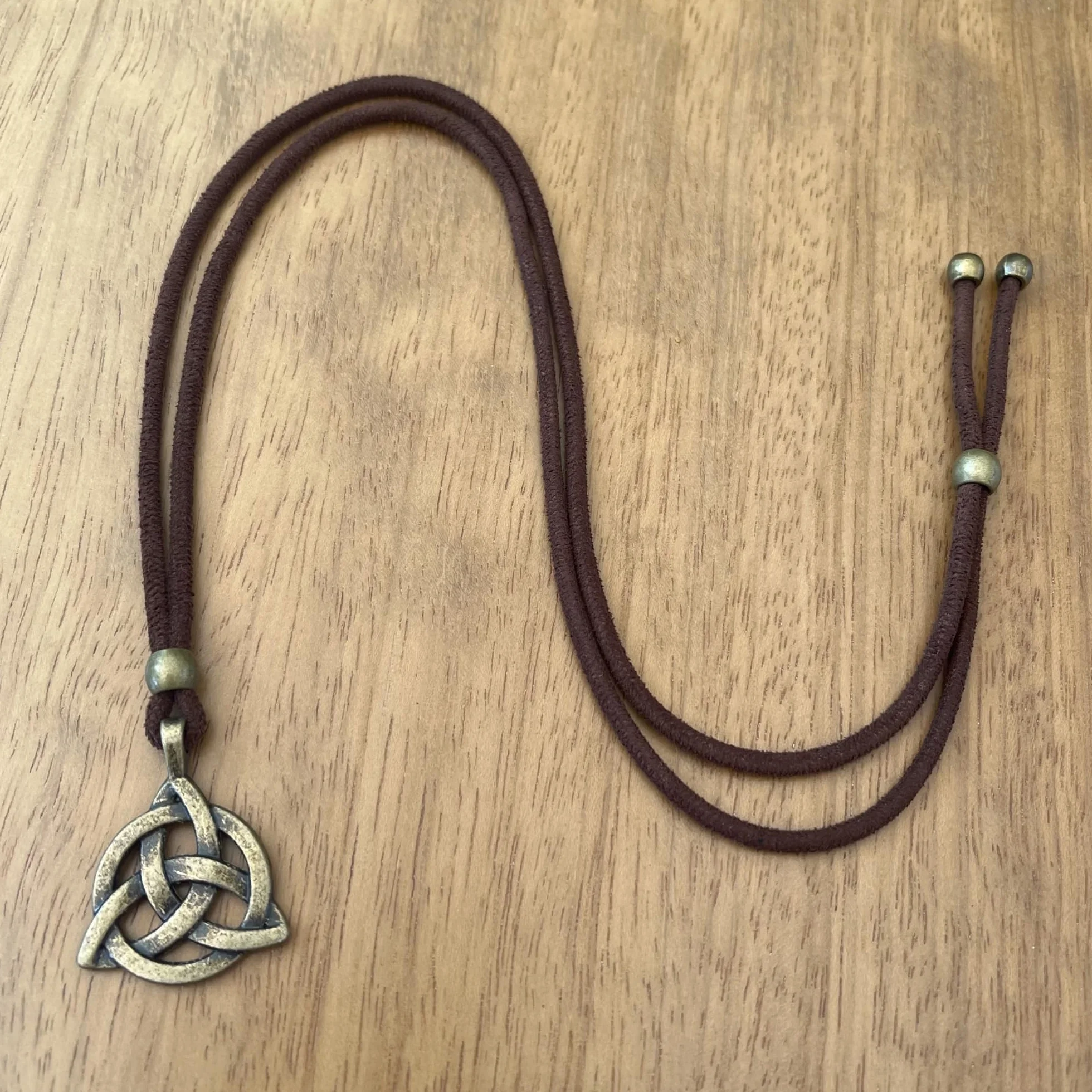Collier Celtique Femme Homme Pendentif Triquetra Nœud de la Trinité Argent Vieilli Bronze Amulette Protection Réglable