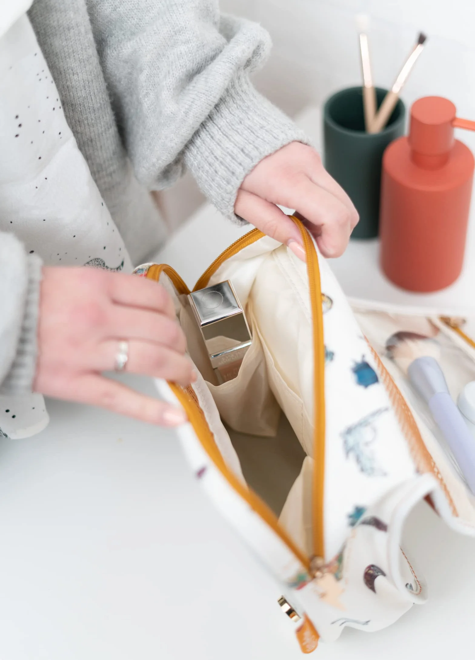 Grupo Erik Trousse de Toilette Voyage avec Crochet de Suspension