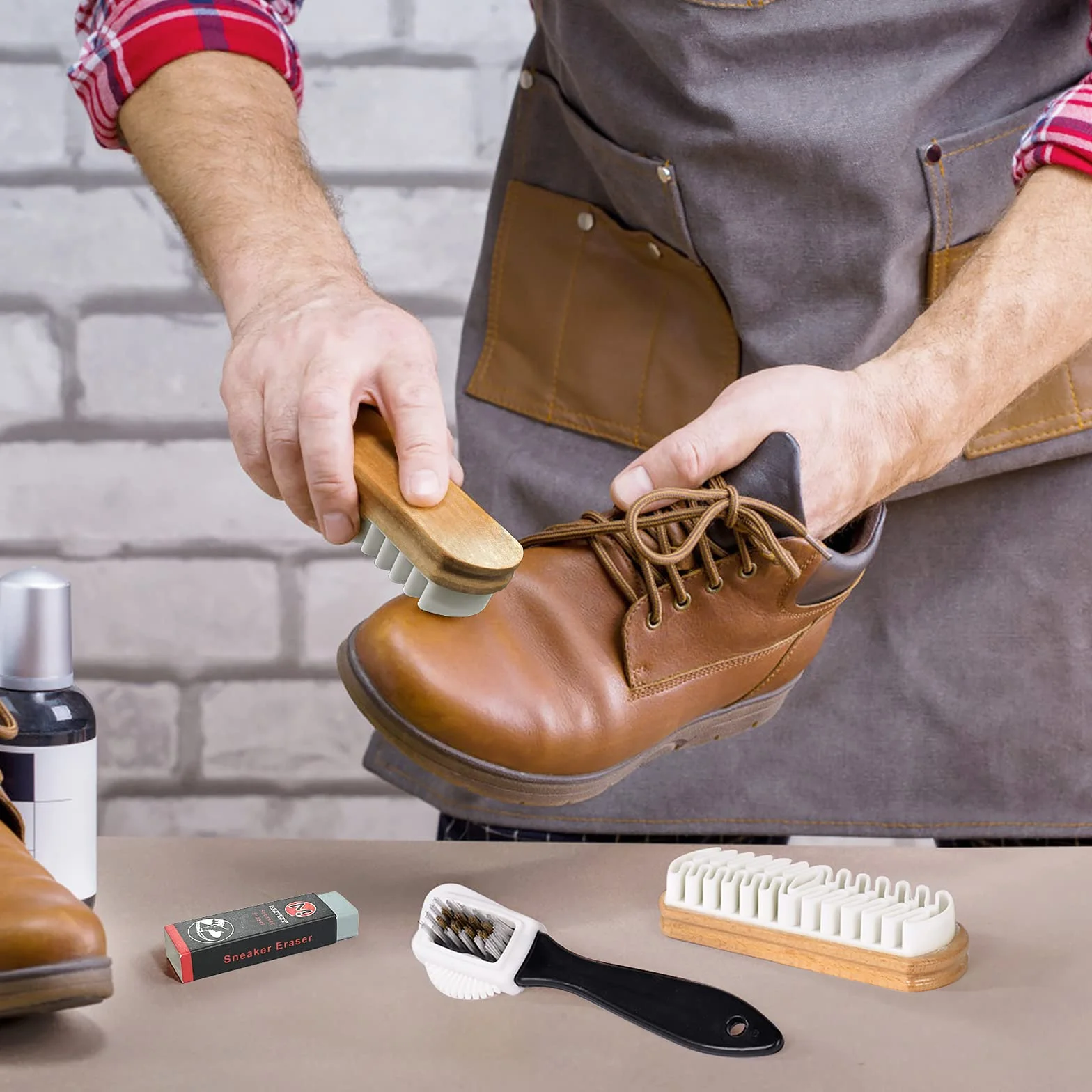 Flintronic Kit de Brosses à Chaussures pour Daim, Brosse en Crêpe avec Gomme de Nettoyage, 4 Côtés