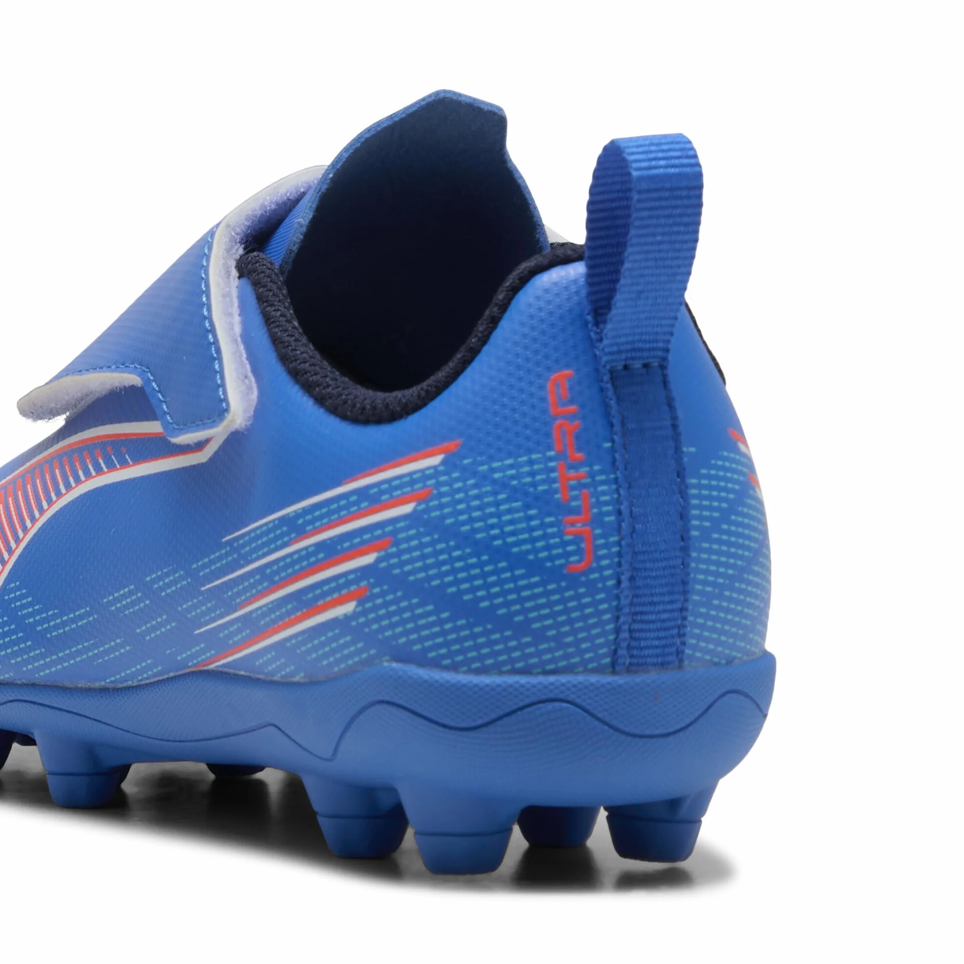 PUMA Ultra 6 Play V FG/AG Rb Jr Chaussure de Football Enfant Mixte