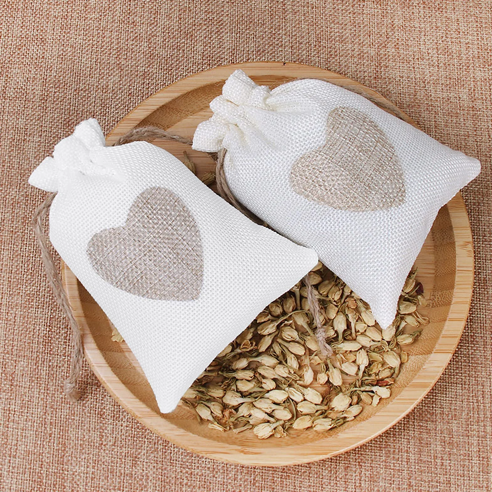 VEGCOO Sachets en Toile de Jute Motif de Coeur 10x14cm Multicolore pour Mariage Bonbons Cadeau