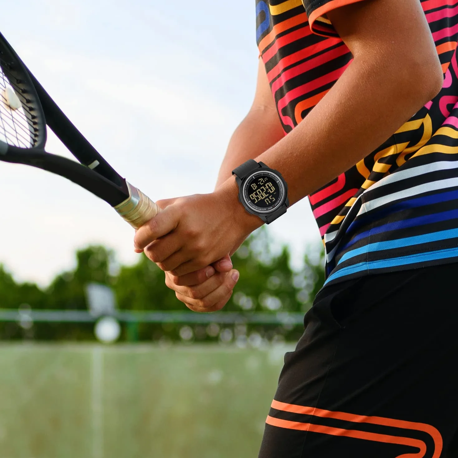 GOLDEN HOUR Montre Digitale étanche Ultra-Mince pour Hommes avec Affichage Grand Angle Bracelet en Caoutchouc