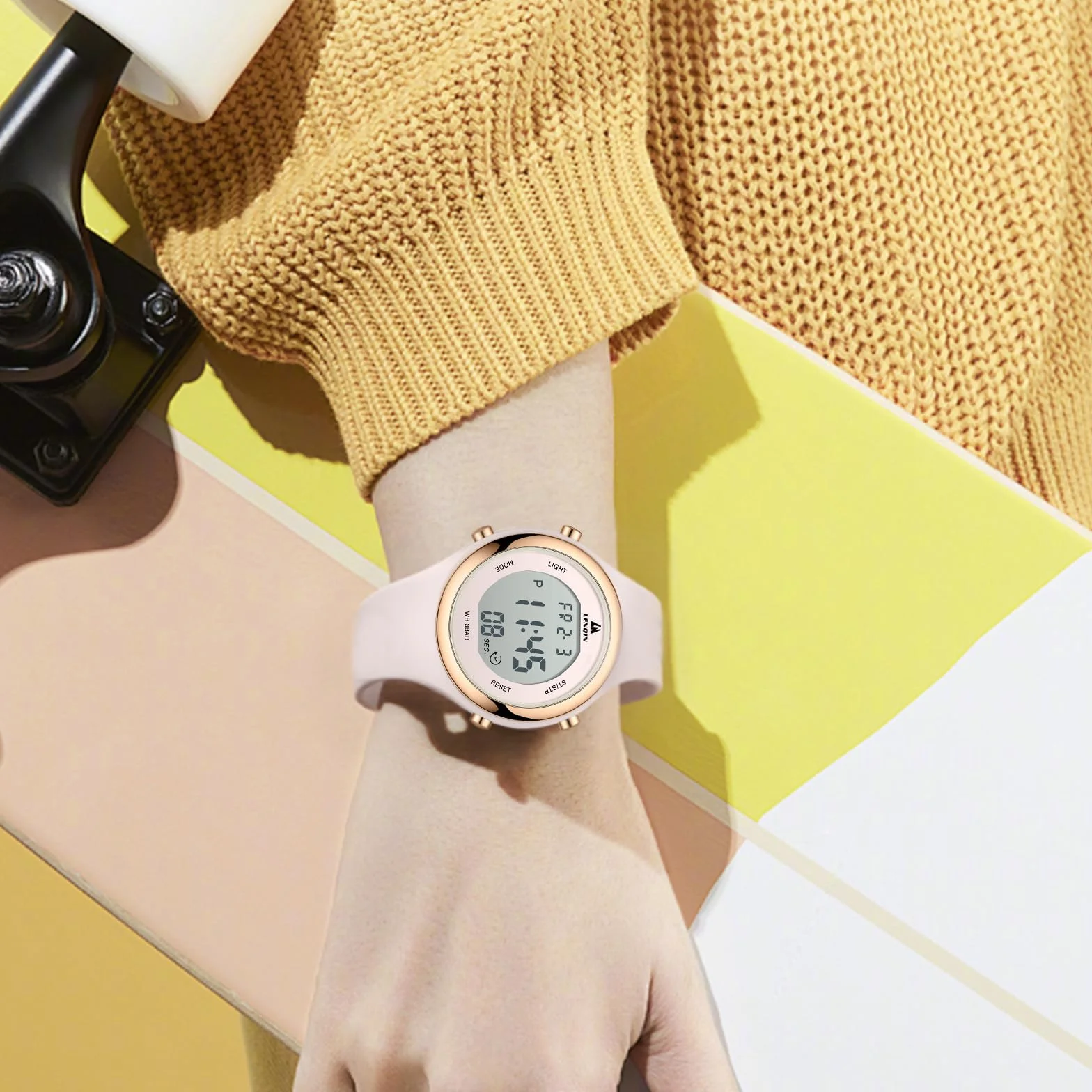 LN LENQIN Montre Femme imperméable 30m avec rétroéclairage Alarme Minuterie Date