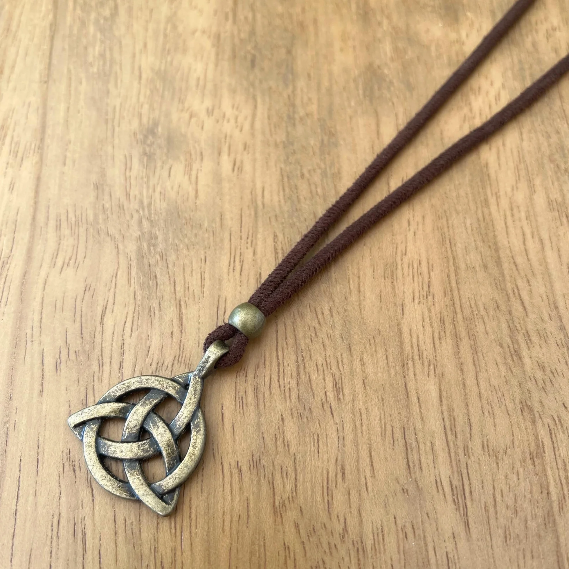 Collier Celtique Femme Homme Pendentif Triquetra Nœud de la Trinité Argent Vieilli Bronze Amulette Protection Réglable