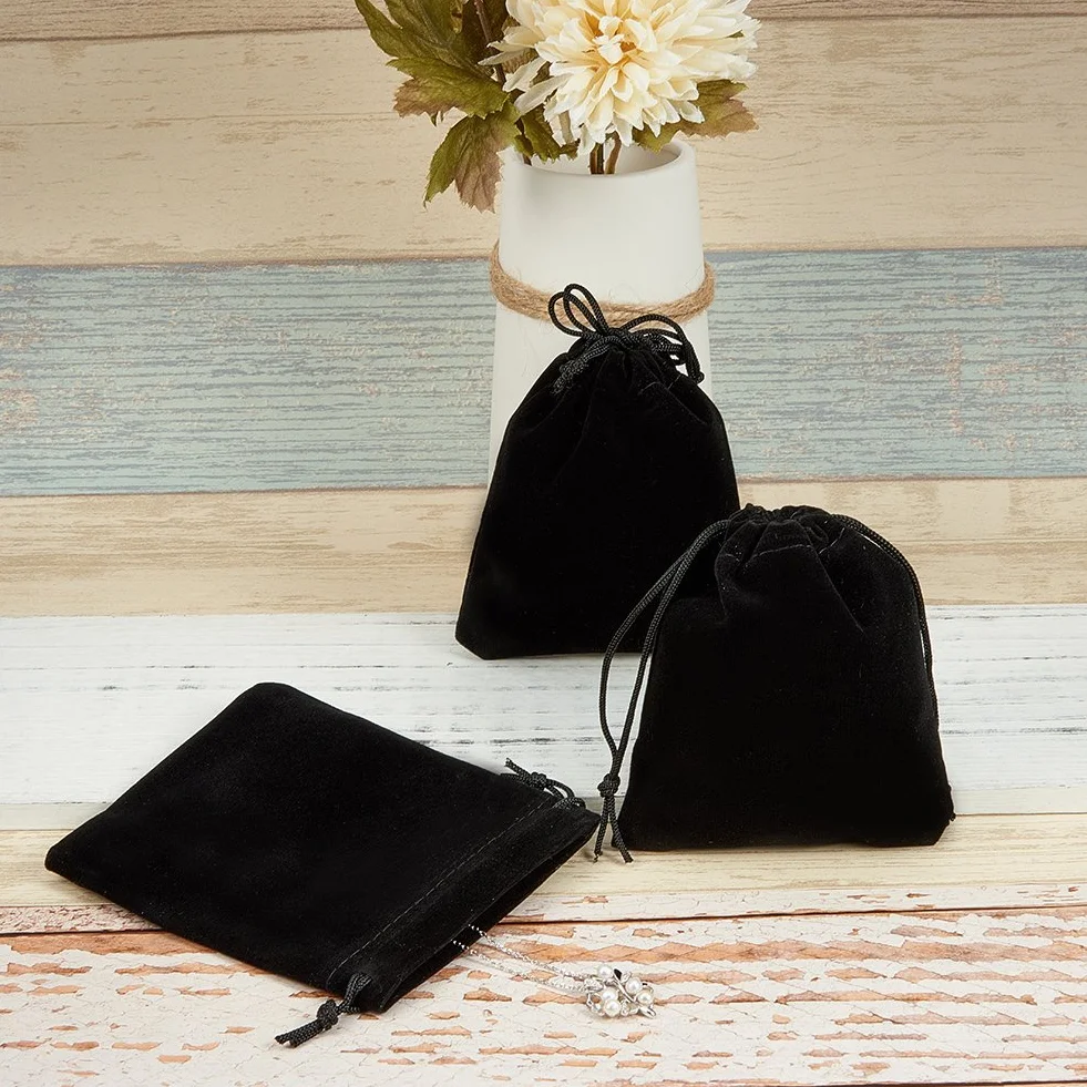 PandaHall Elite 50PCS Sachets Pochettes de Velours 12x10cm Sacs Cadeaux Pochettes à Bijoux Souples Noir