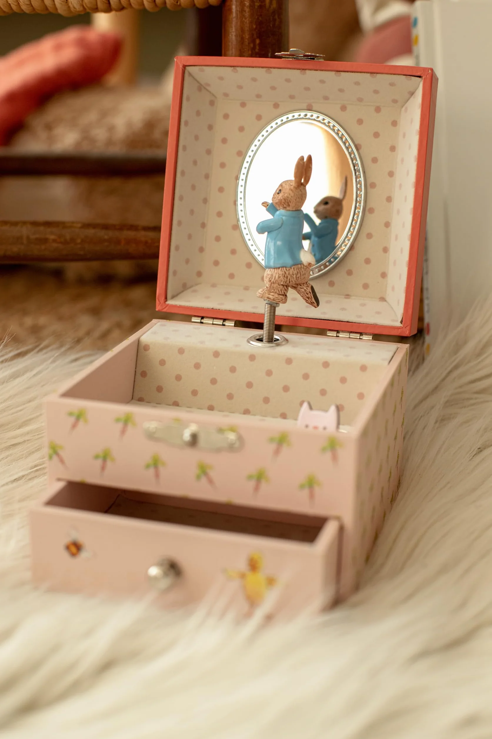 TROUSSELIER Pierre Lapin Peter Rabbit Boîte à Trésors Bijoux Musicale Mozart Menuet Fraise