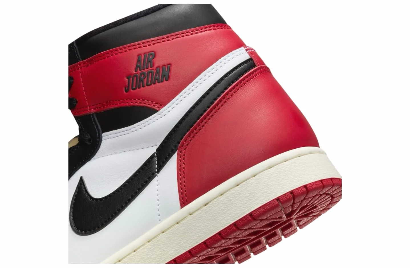 Jordan 1 Retro High OG Chaussures homme Black Toe Reimagined DZ5485 106