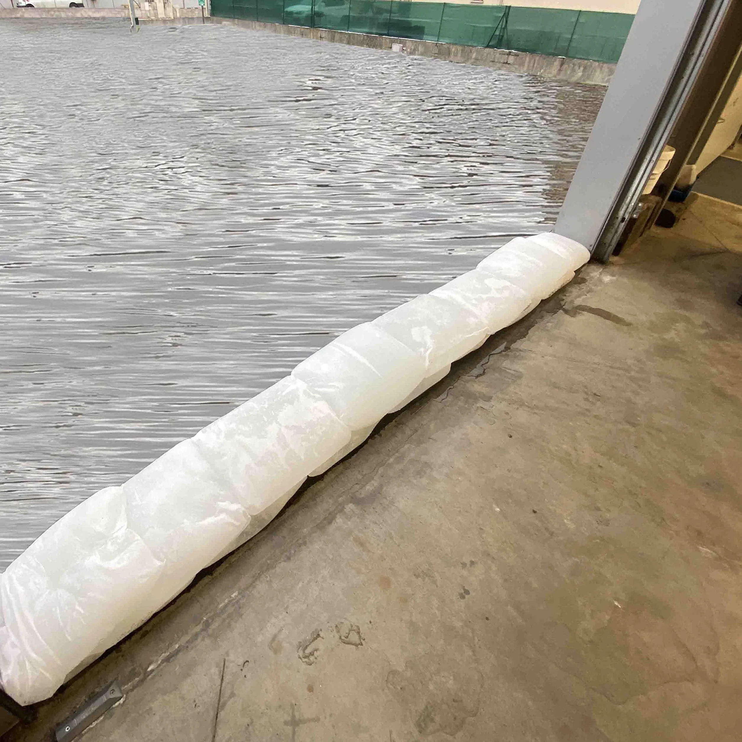 Sacs anti-inondation OBLOC® 60 x 40 cm – Sacs en intissé remplis de polymères superabsorbants