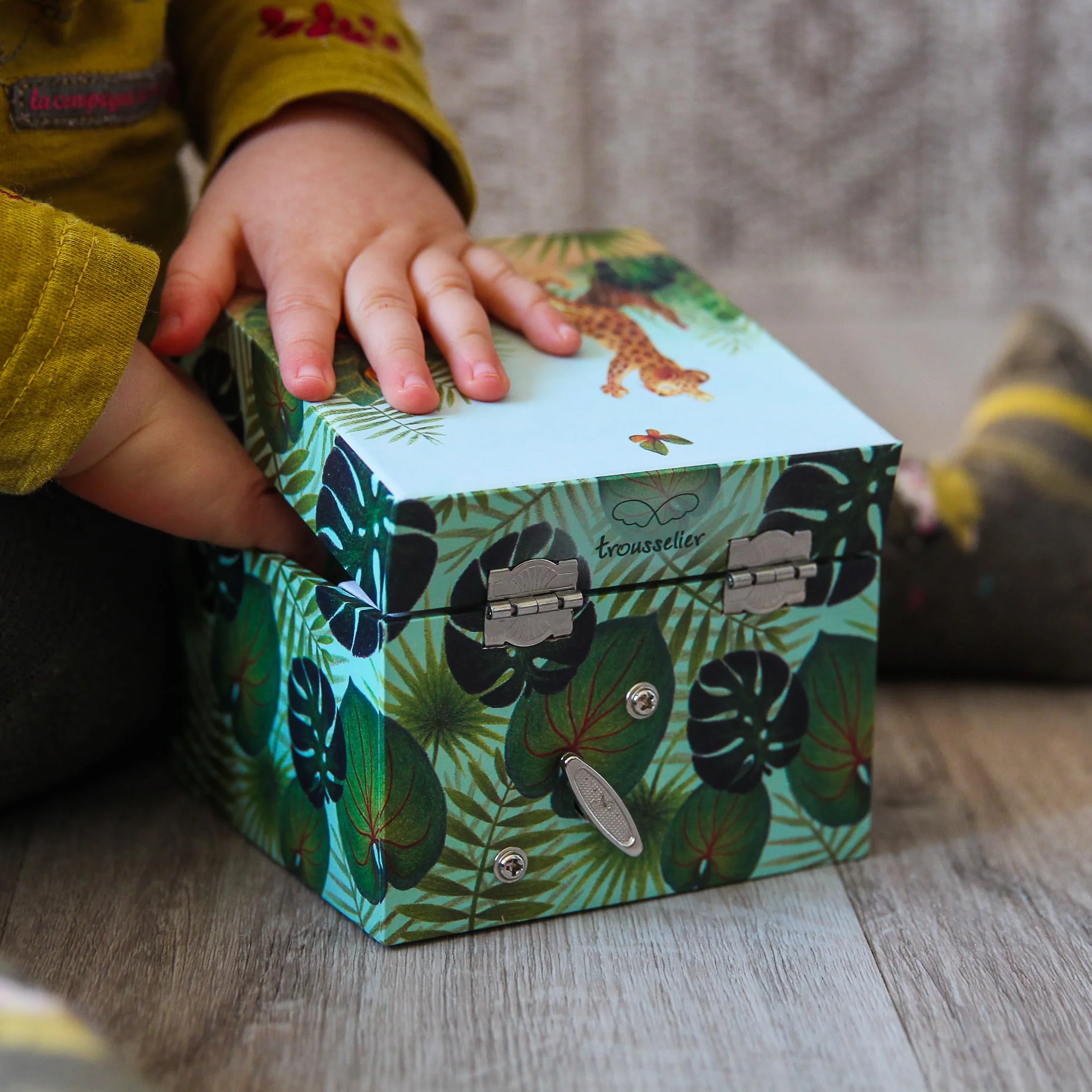 TROUSSELIER Boite à Bijoux Enfant avec Musique Thème Savane Cadeau Bapteme Naissance