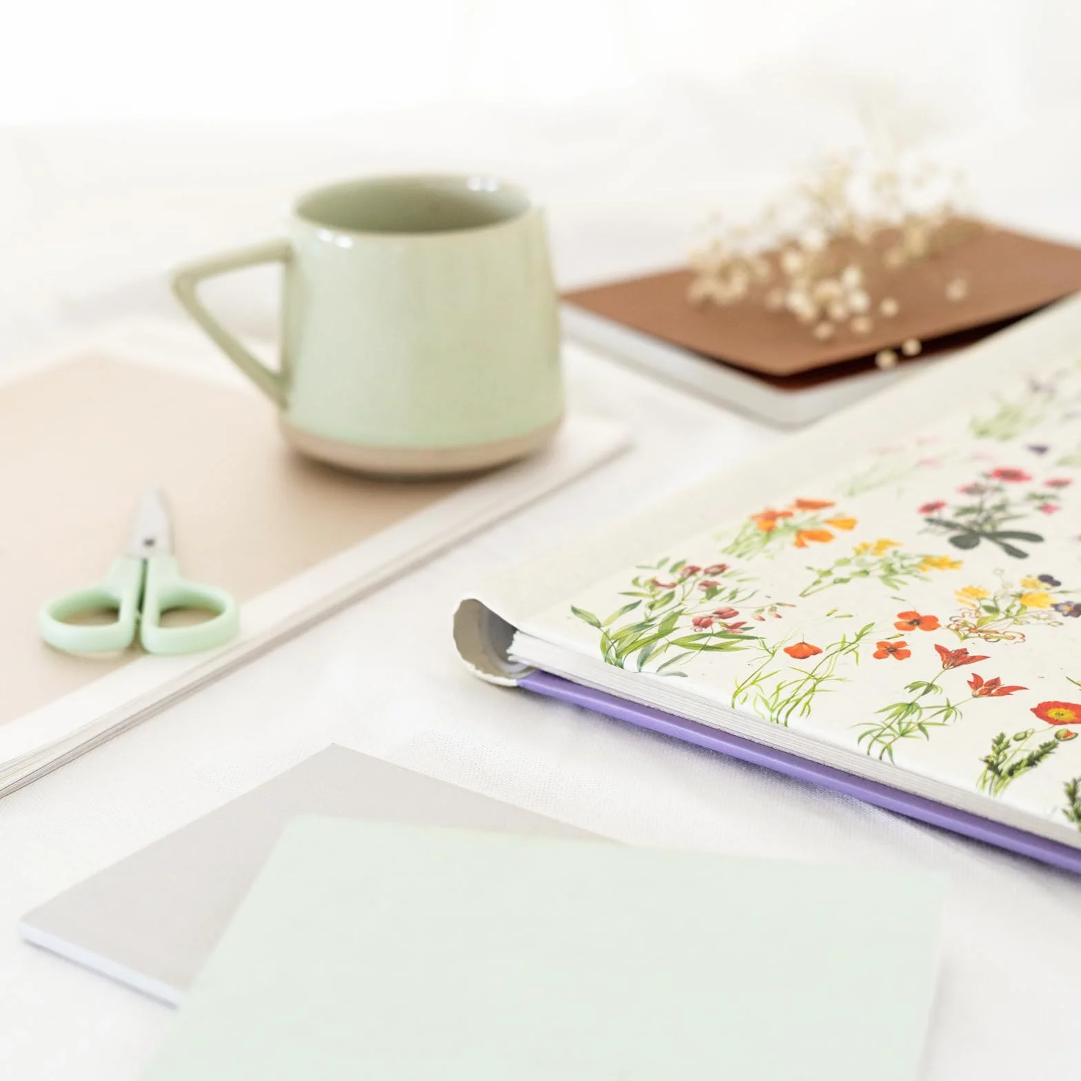 Grupo Erik Album Photo Traditionnel Wild Flowers 24 x 32 cm Pages Adhésives Couverture Rigide 10 x 15 cm