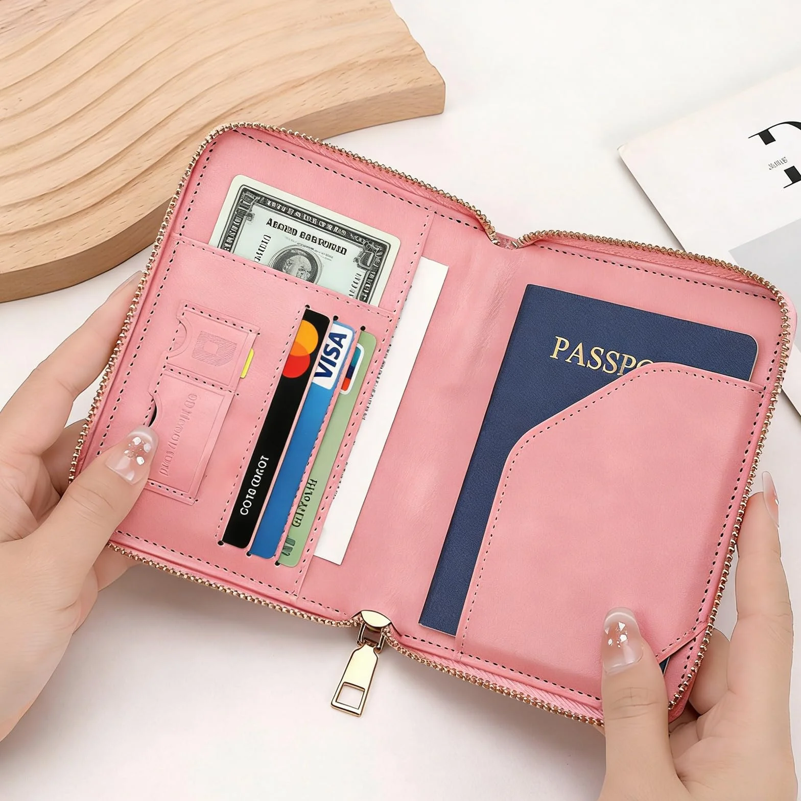 Portefeuille de voyage RFID rose similicuir avec fermeture zippée et sangle de poignet