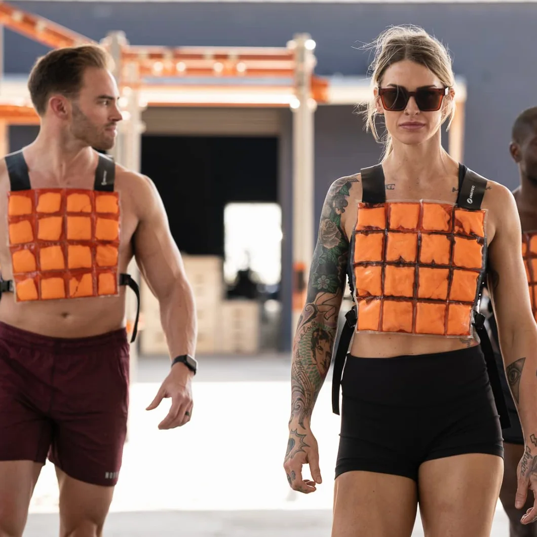 HYPERWEAR CoolOver Gilet de refroidissement avancé pour athlètes – Pré-refroidissement, mi-temps, protection constante