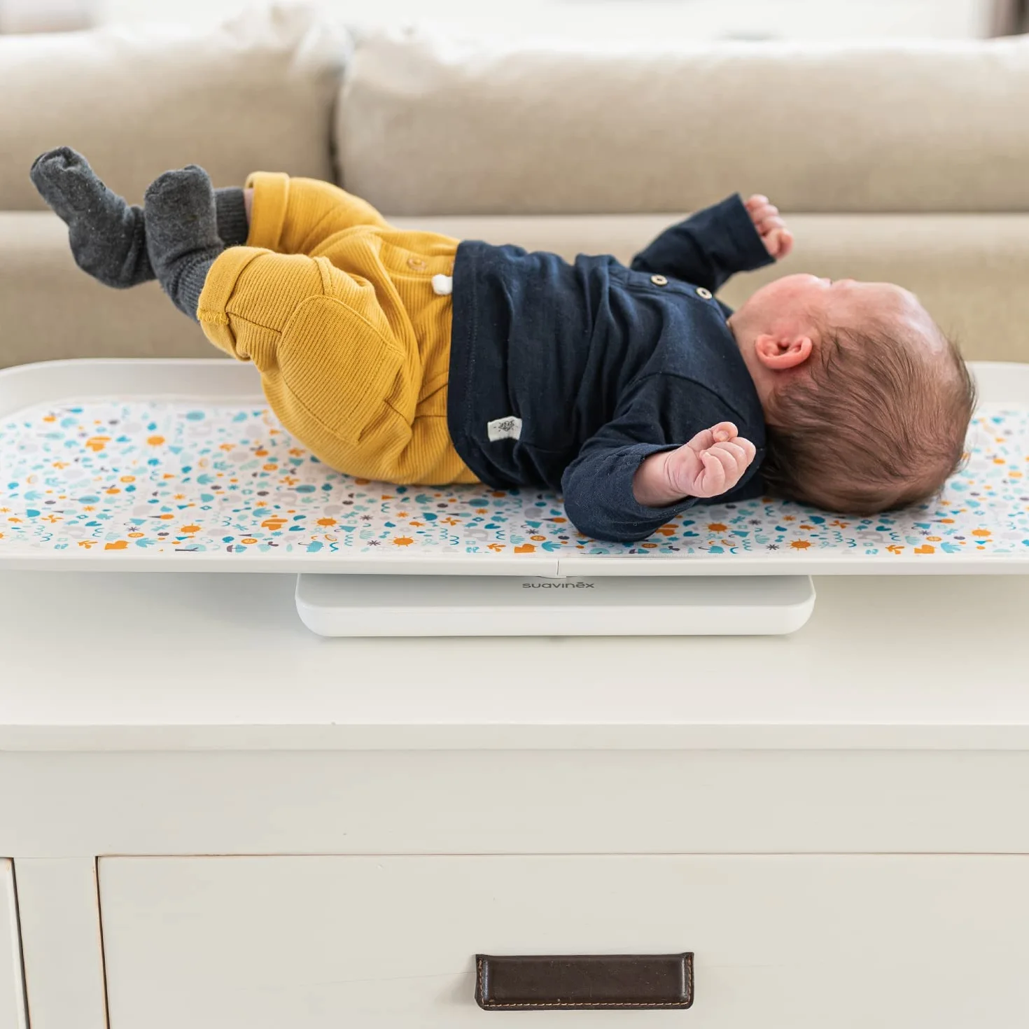 SUAVINEX Balance numérique bébé adulte Bluetooth 1-100 kg plateau amovible blanc