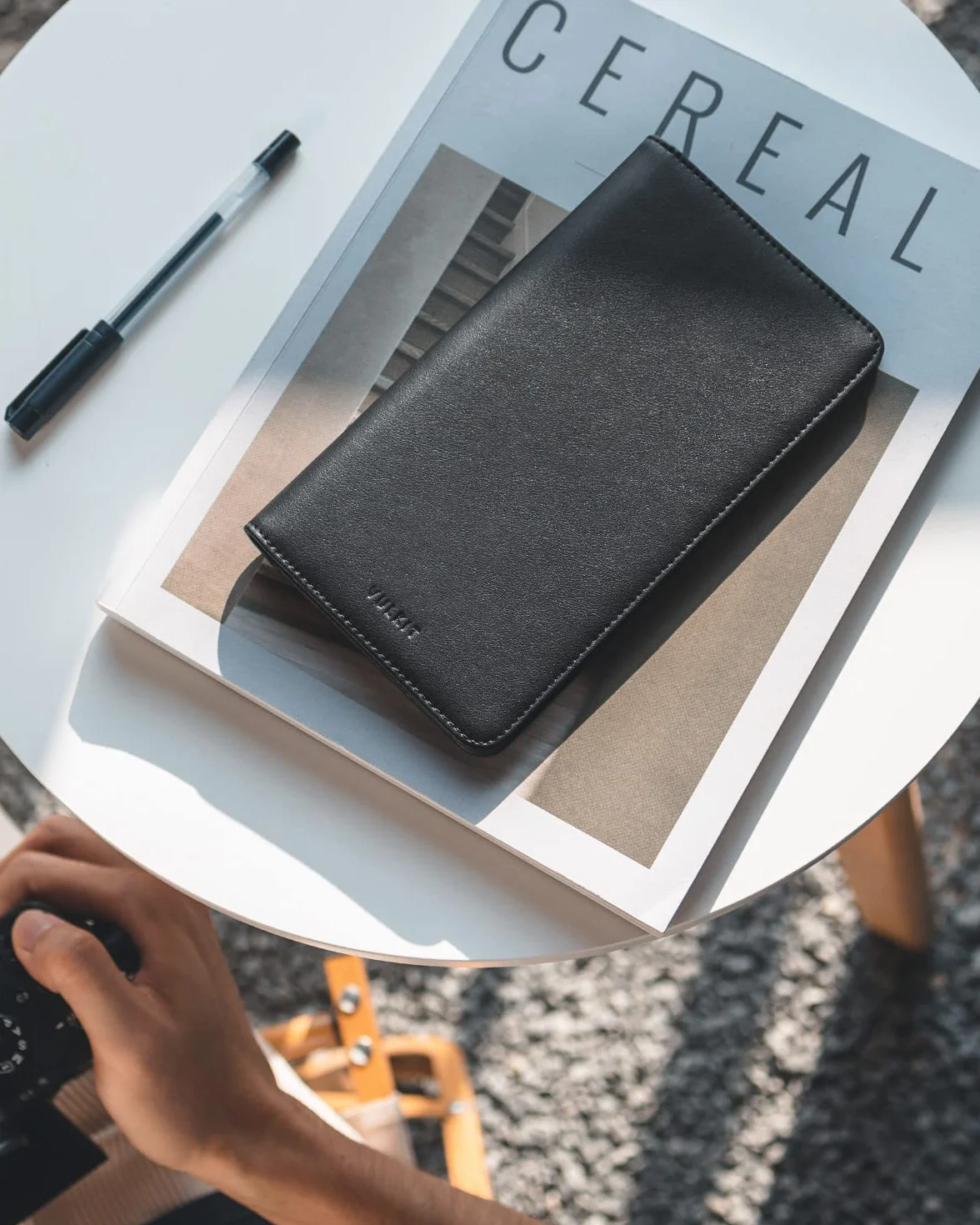 VULKIT Porte Passeport en Cuir avec RFID Bloquant, Organisateur de Voyage pour Femmes Hommes