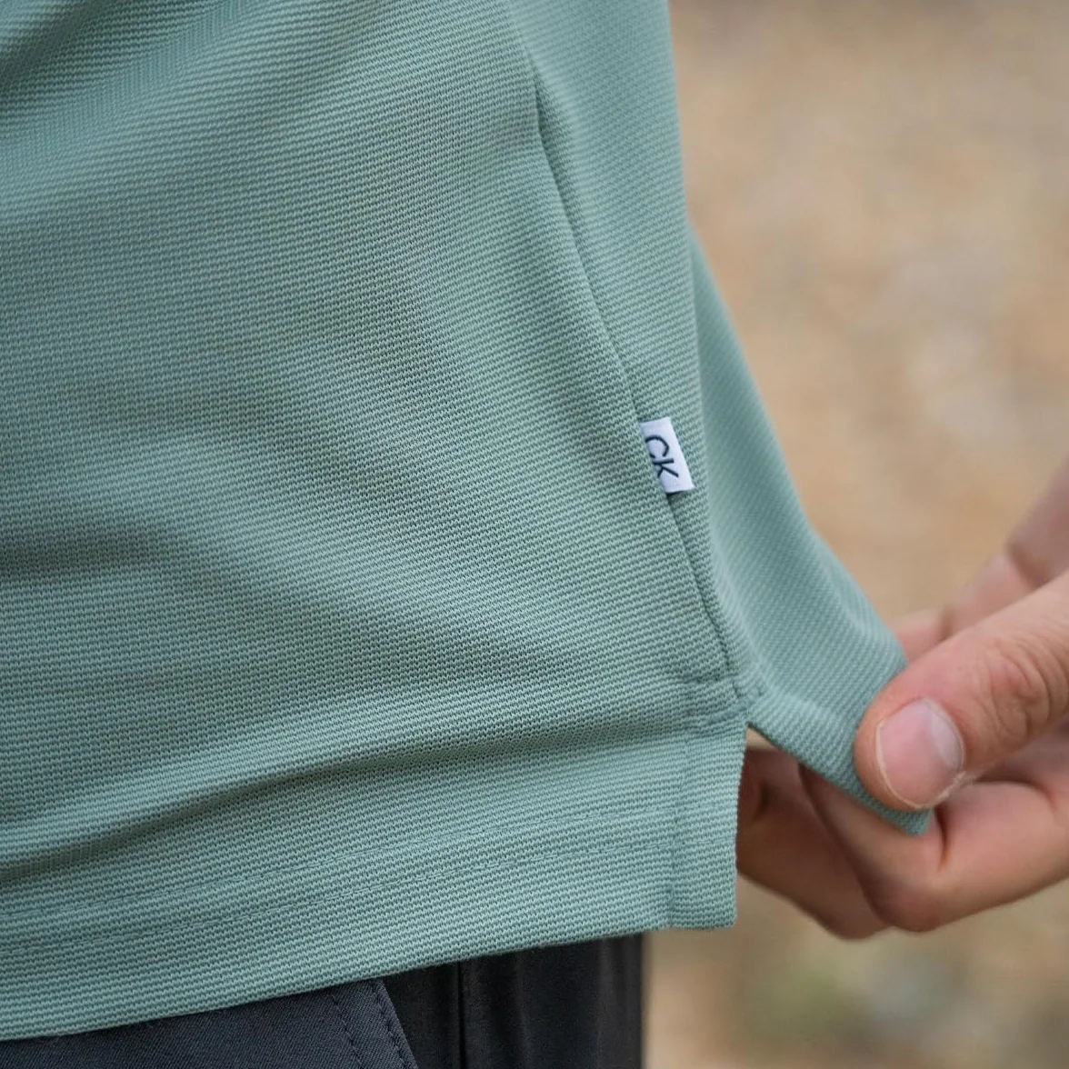 Calvin Klein Hommes Central Eco Polo de Golf légère évacuant l'humidité