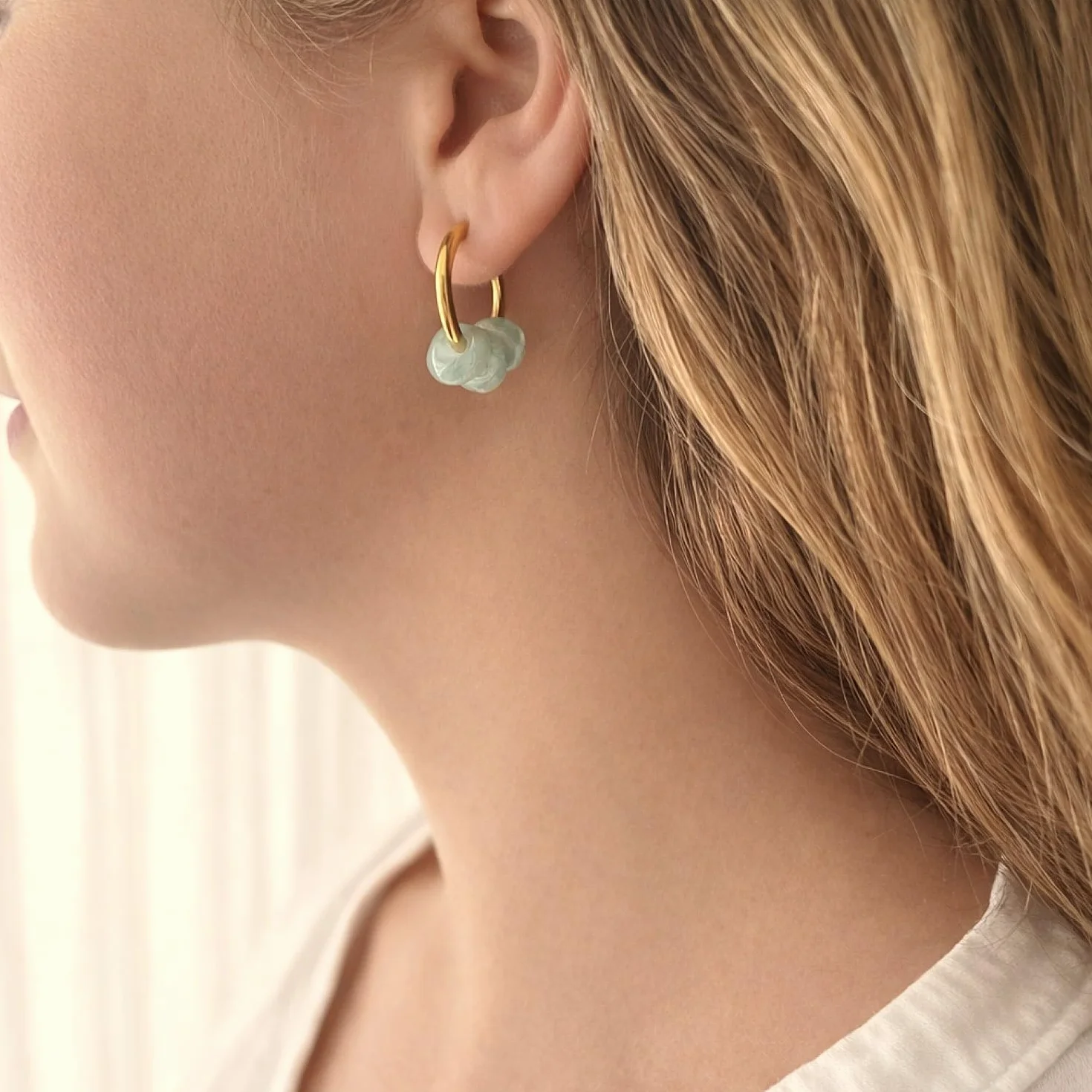 Boucles d'Oreilles Créoles Plaquées Or 24 Carats Pierre Naturelle Donut ASTER ALHELÍ