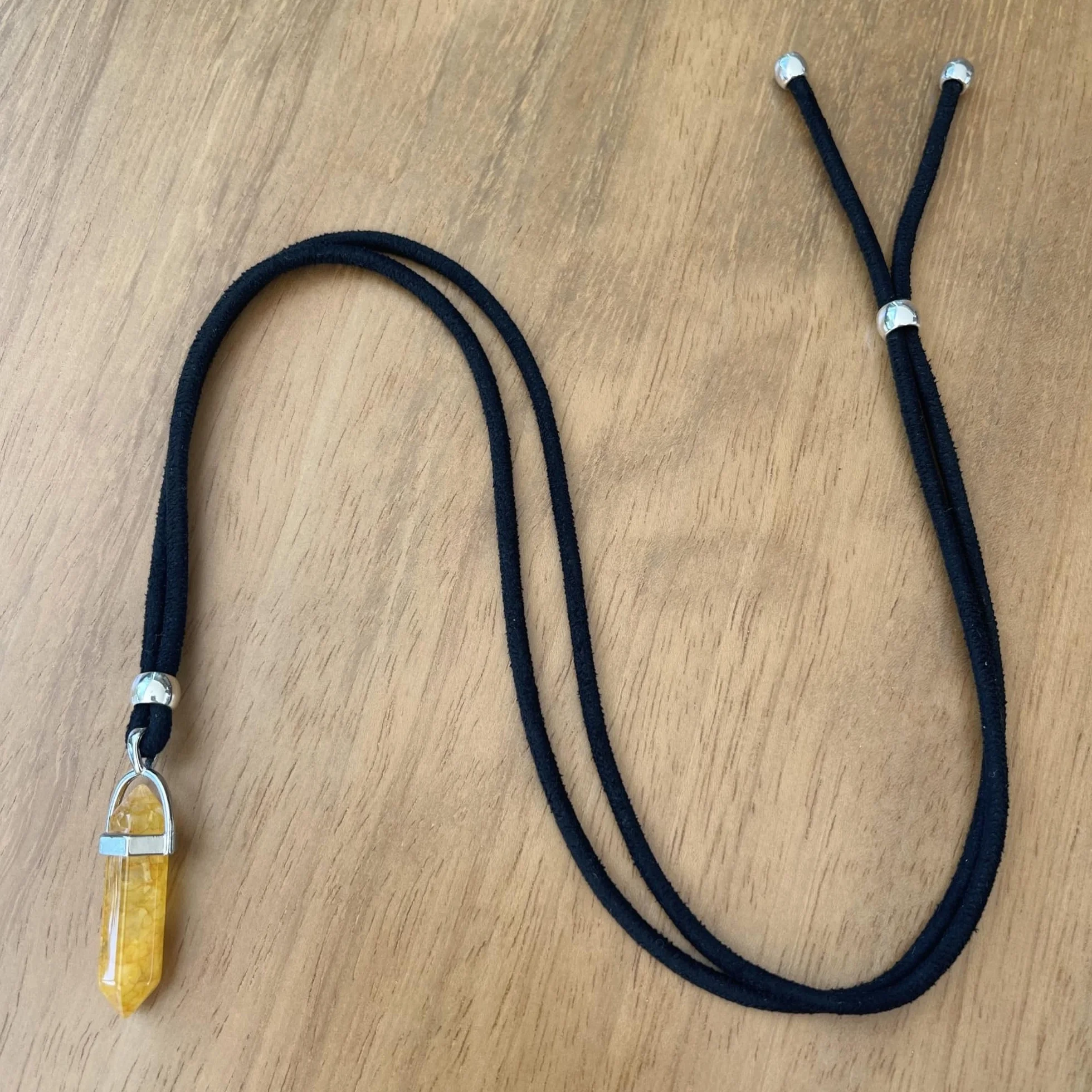 ASTER ALHELÍ Pendentif Homme et Femme avec Pierre Naturelle – Collier Sautoir Artisanal Fait Main, Bijou Bohème
