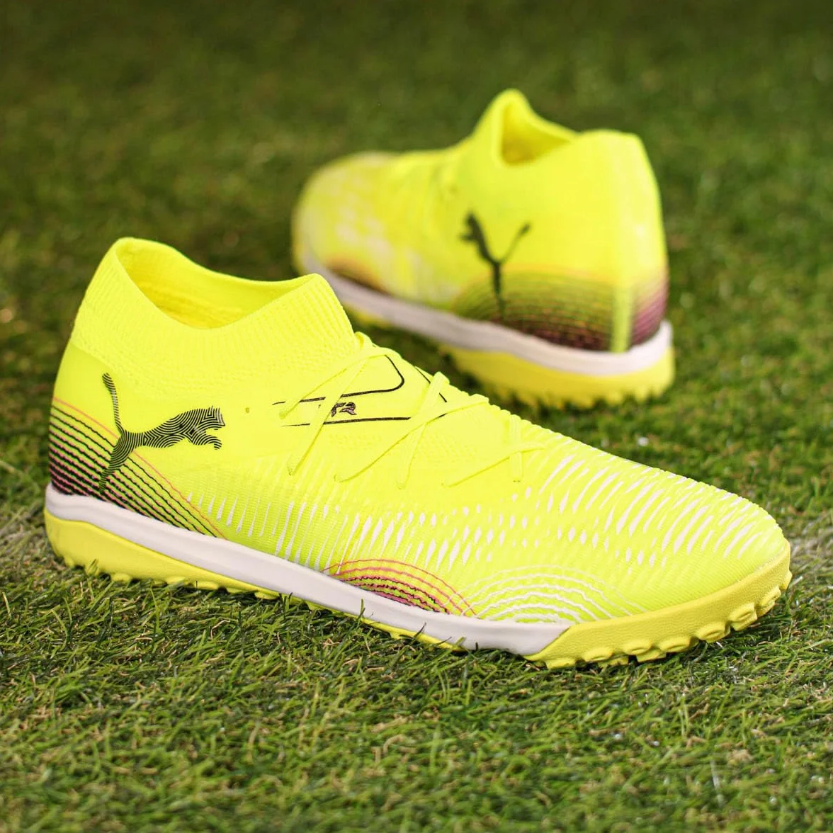 PUMA Future 8 Match TT Chaussures de Football Unisexe