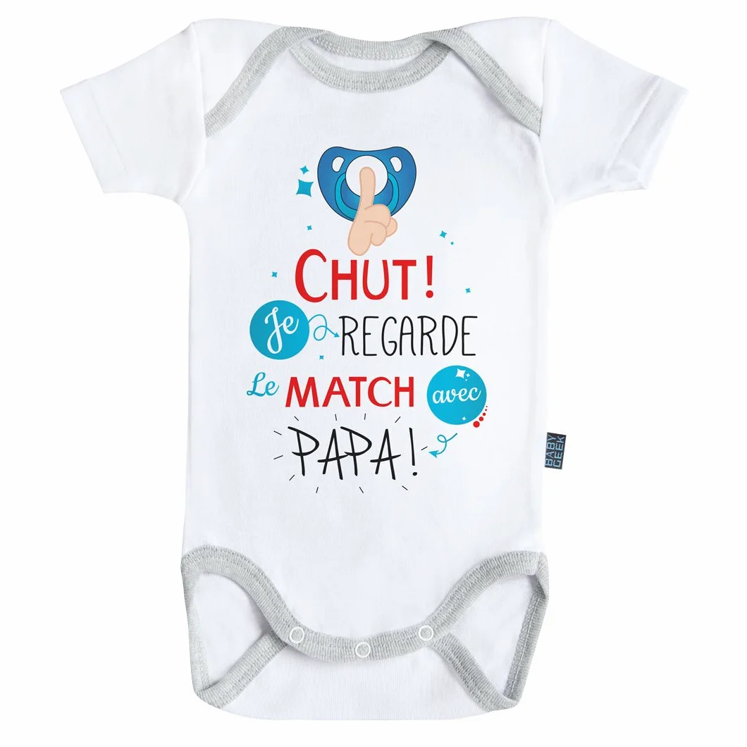 Body Bébé Manches Courtes Coton Blanc Baby Geek Chut Je Regarde Le Match avec Papa V2