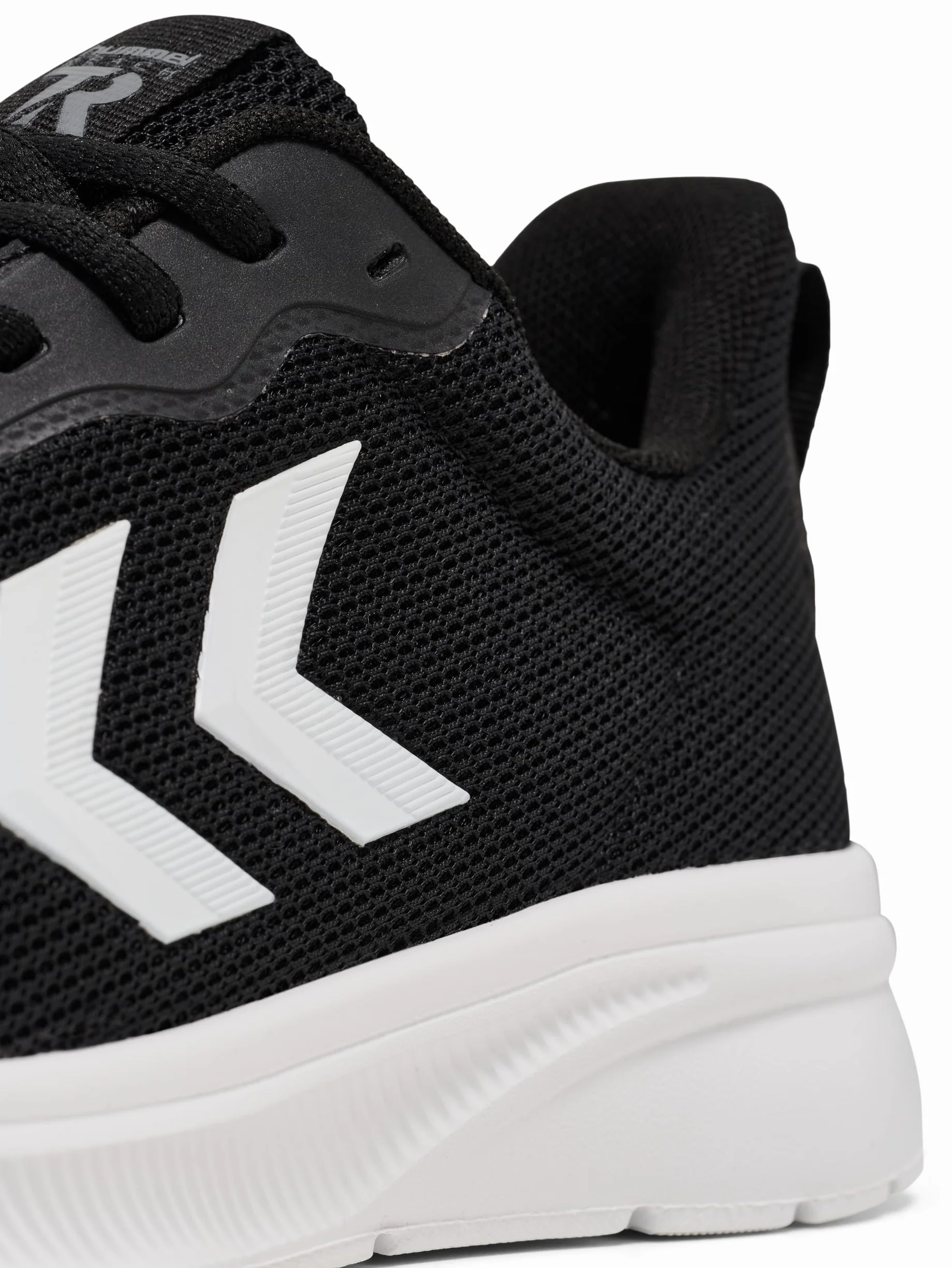 Hummel Reach TR Breather Basket Mixte