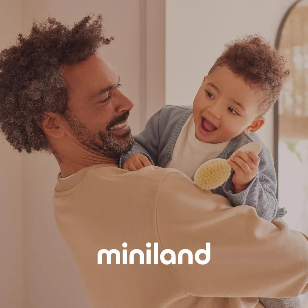 Miniland Carebook Mint Support de document pour la carte de santé bébé