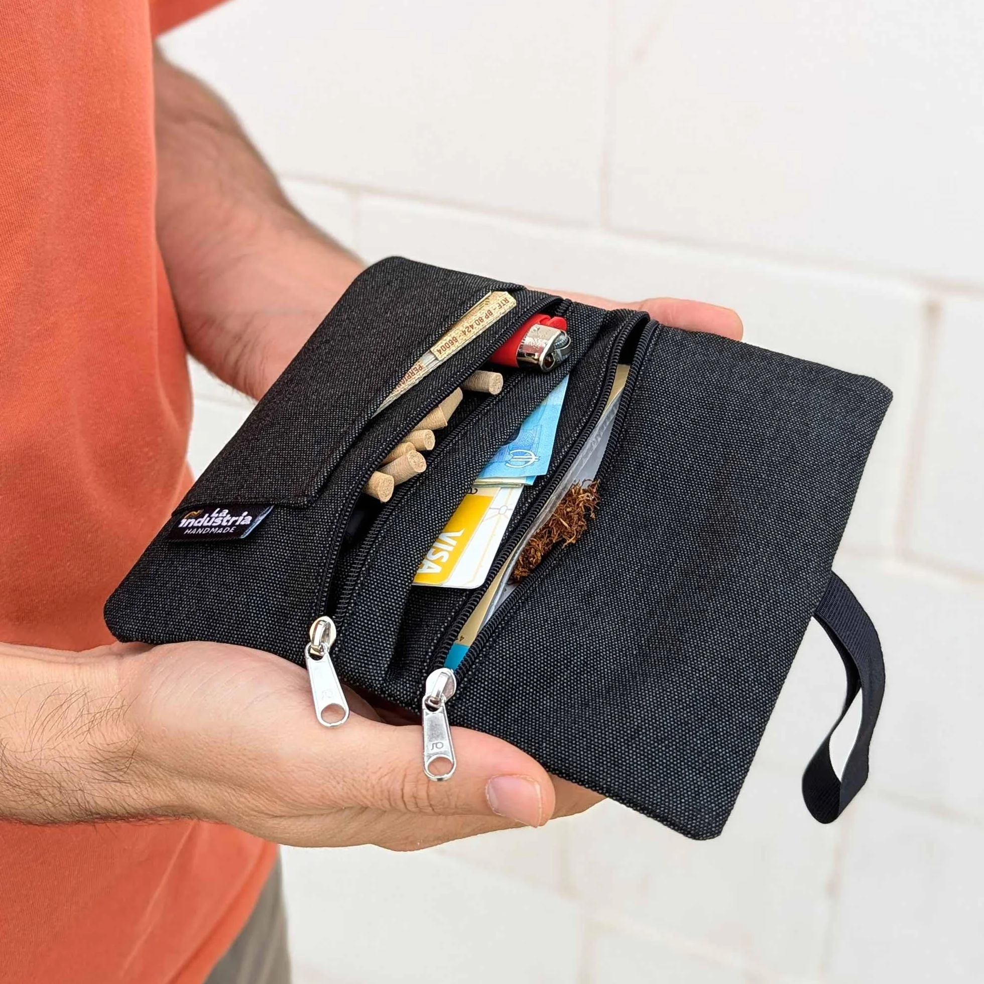 Pochette à tabac hydrofuge 30/50 g avec compartiments Noir