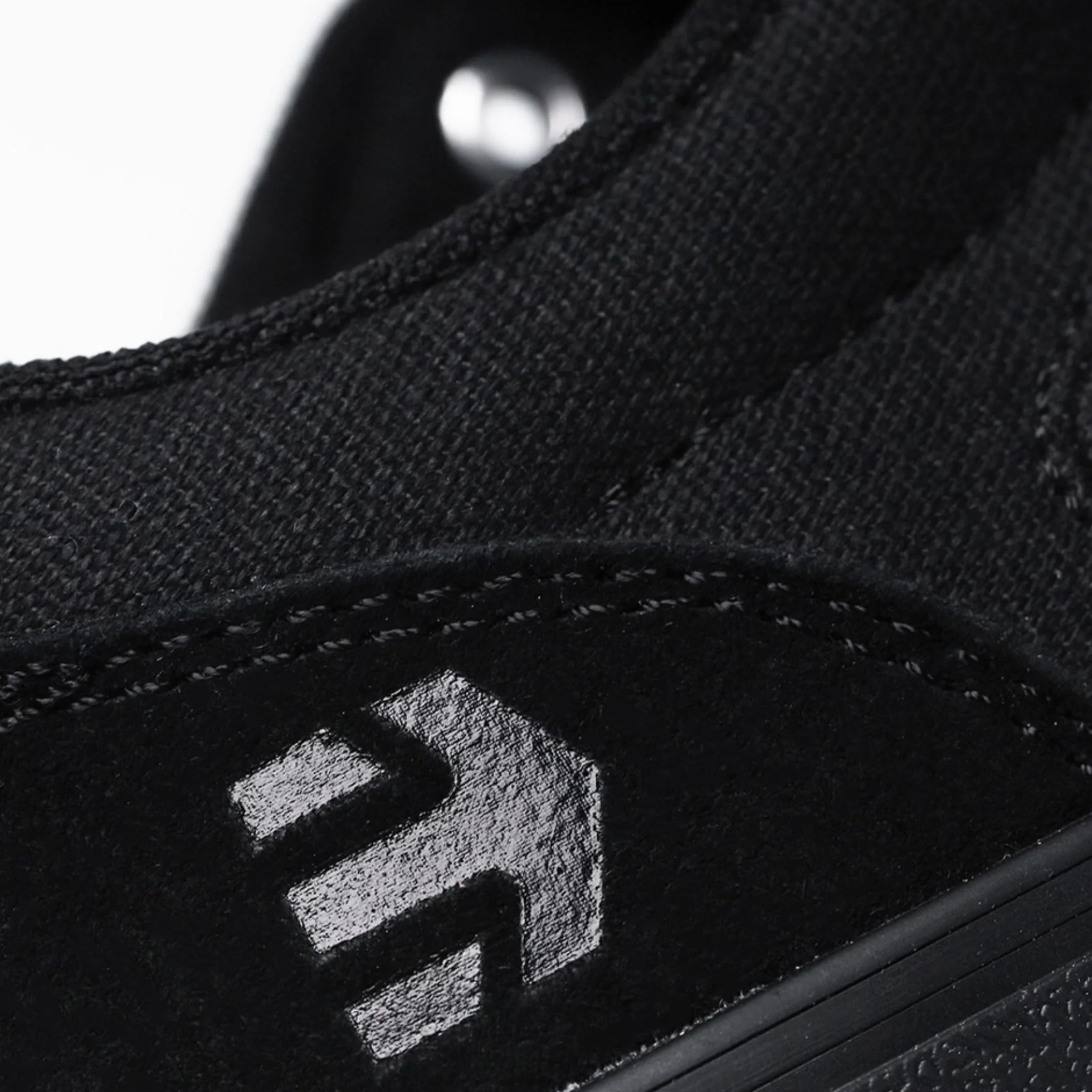 Etnies Barge LS Baskets Skate Vulcanisée Slim, Toebox Renforcée, Confort Coussiné