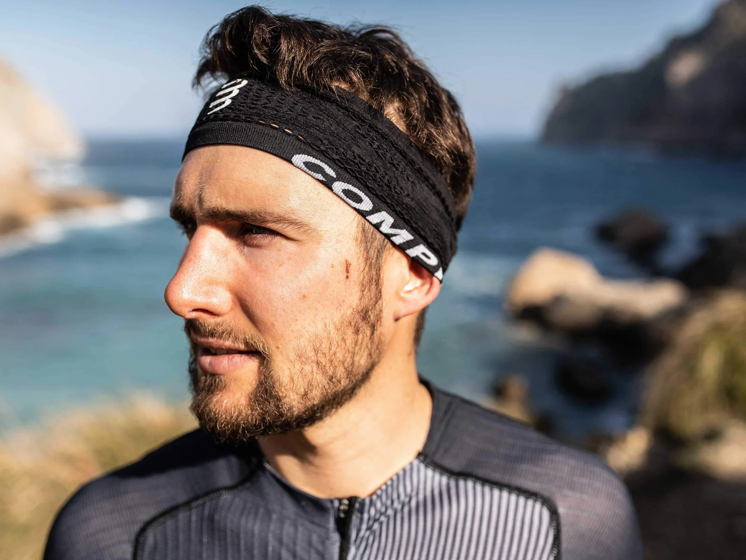 COMPRESSPORT Thin Headband Anti-Transpiration Ventilation maximale Evacuation Sueur Séchage Rapide Multisport