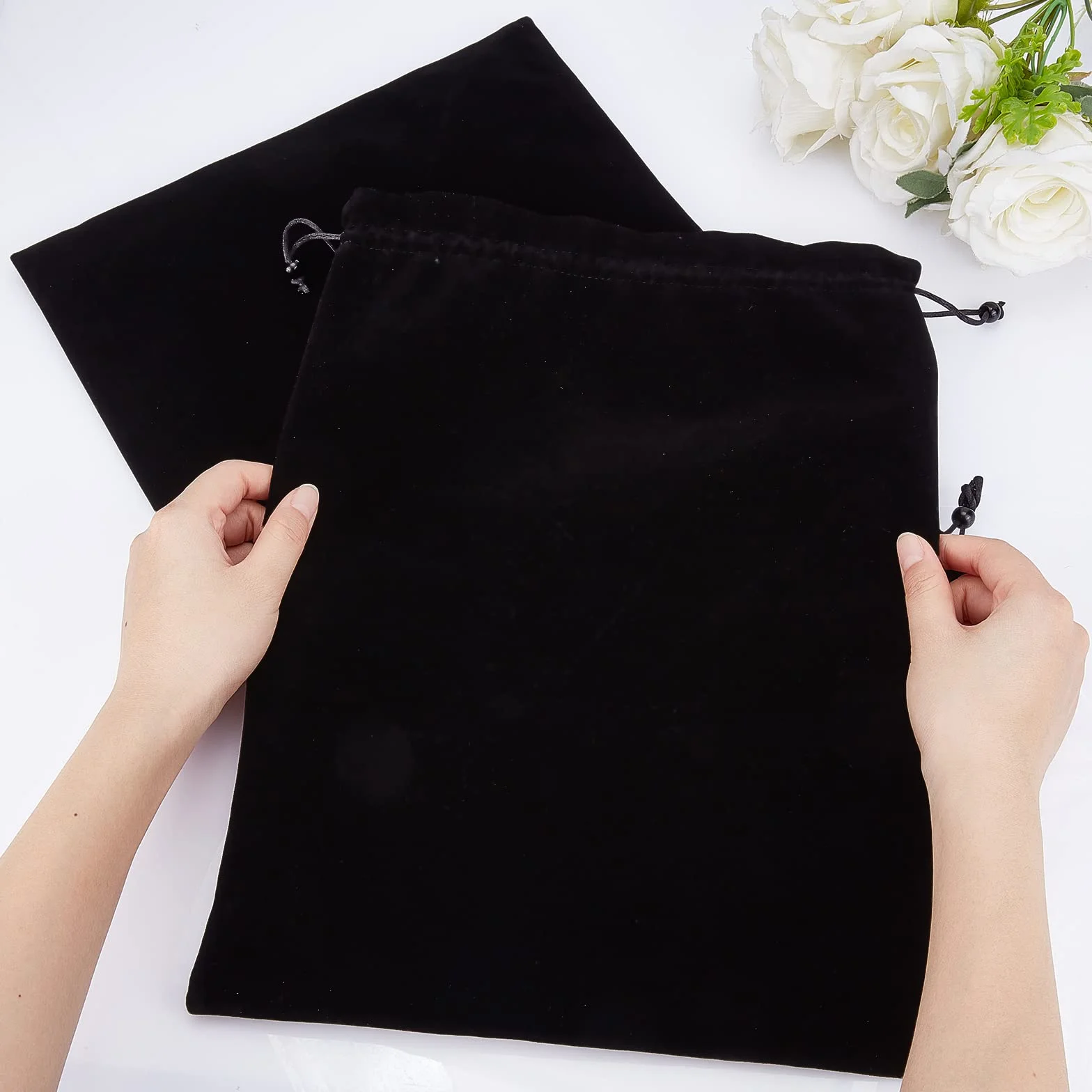 Nbeads 2 Pcs Grandes Pochettes à Bijoux Velours Noir 37x28cm Cordon de Serrage Sacs Cadeaux