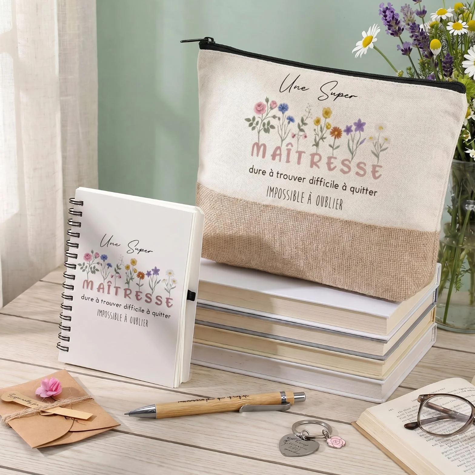 BBTO Trousse de Maquillage Porte-Clés Stylo à Bille Carnet Carte Cadeau pour Maîtresse Maternelle Enseignante Professeur Aesh