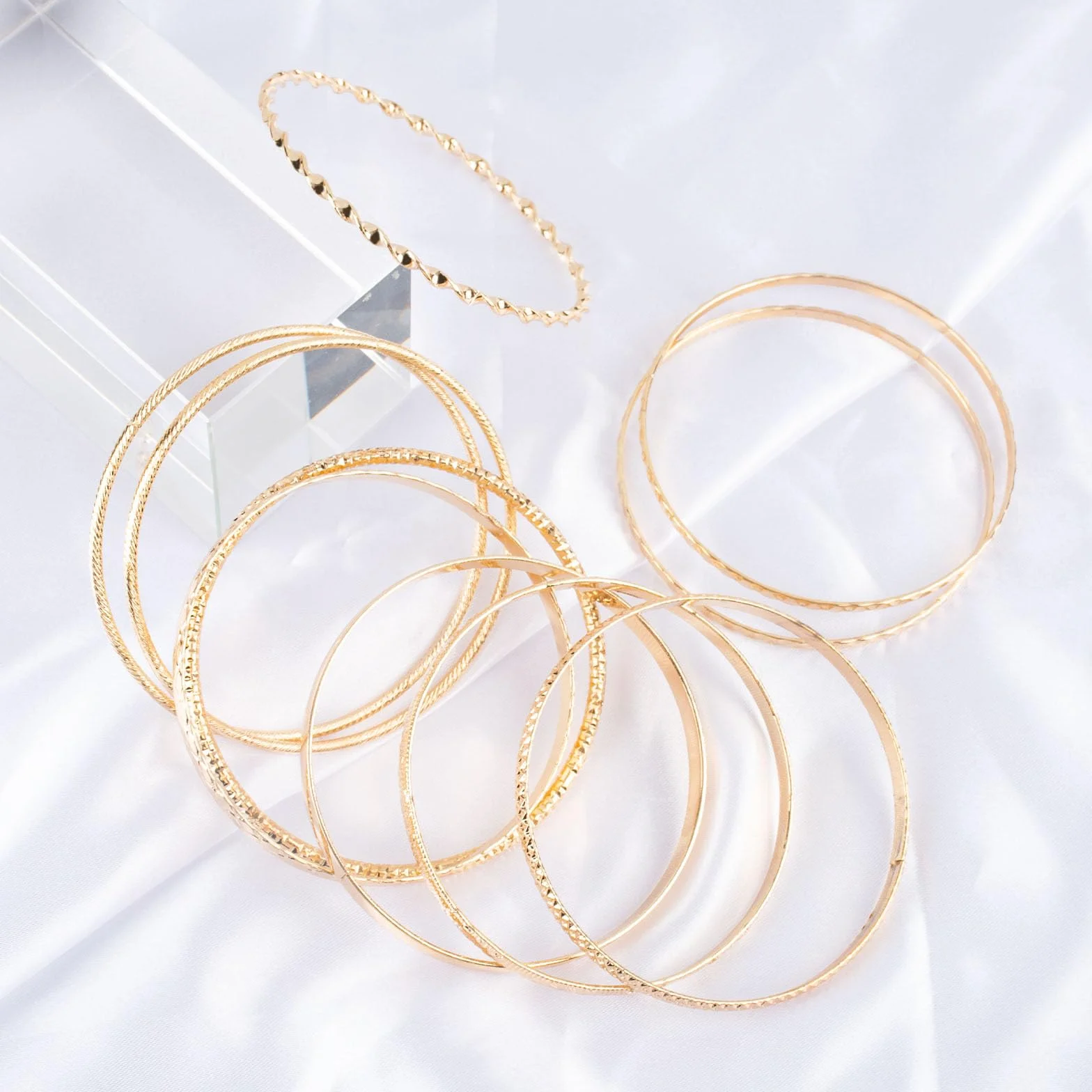 Set de 10 Bracelets pour Femmes Bohemia Vintage Ajustables Empilables Bijoux de Bras Mariage Fête