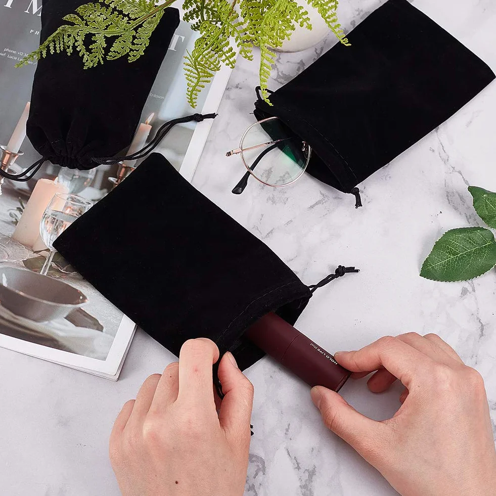NBEADS Velvet Bags 10x15cm Noir Velvet Pochettes Sacs de Bonbons de Noël Faveur pour Bijoux