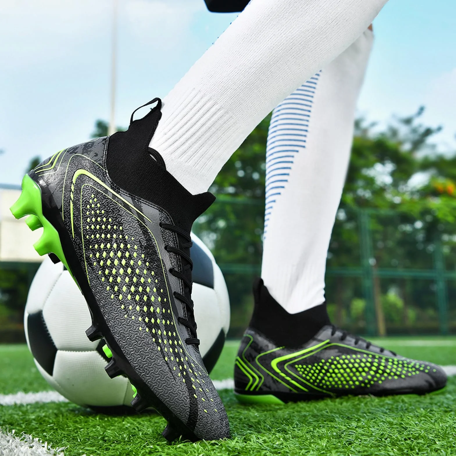 Chaussures de Football Hommes Crampons Enfant Garçon Chaussures de Sport Athlétisme