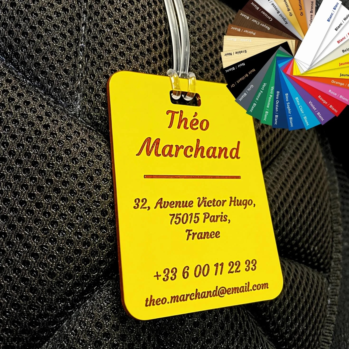 Étiquette de valise personnalisée en acrylique gravé – 27 couleurs – Résistant à l'eau et aux UV – Attache PVC incluse