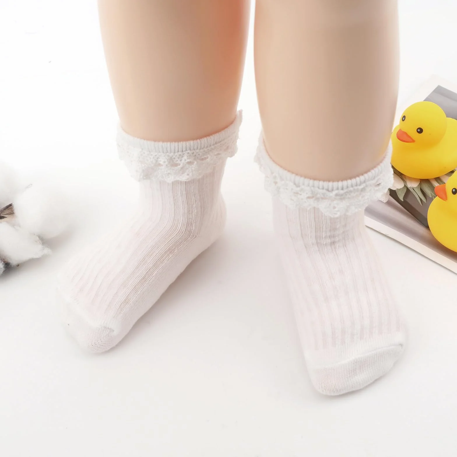 DRESHOW Chaussettes Dentelle Bébé Froufrous Antidérapantes Nouveau-nés Filles