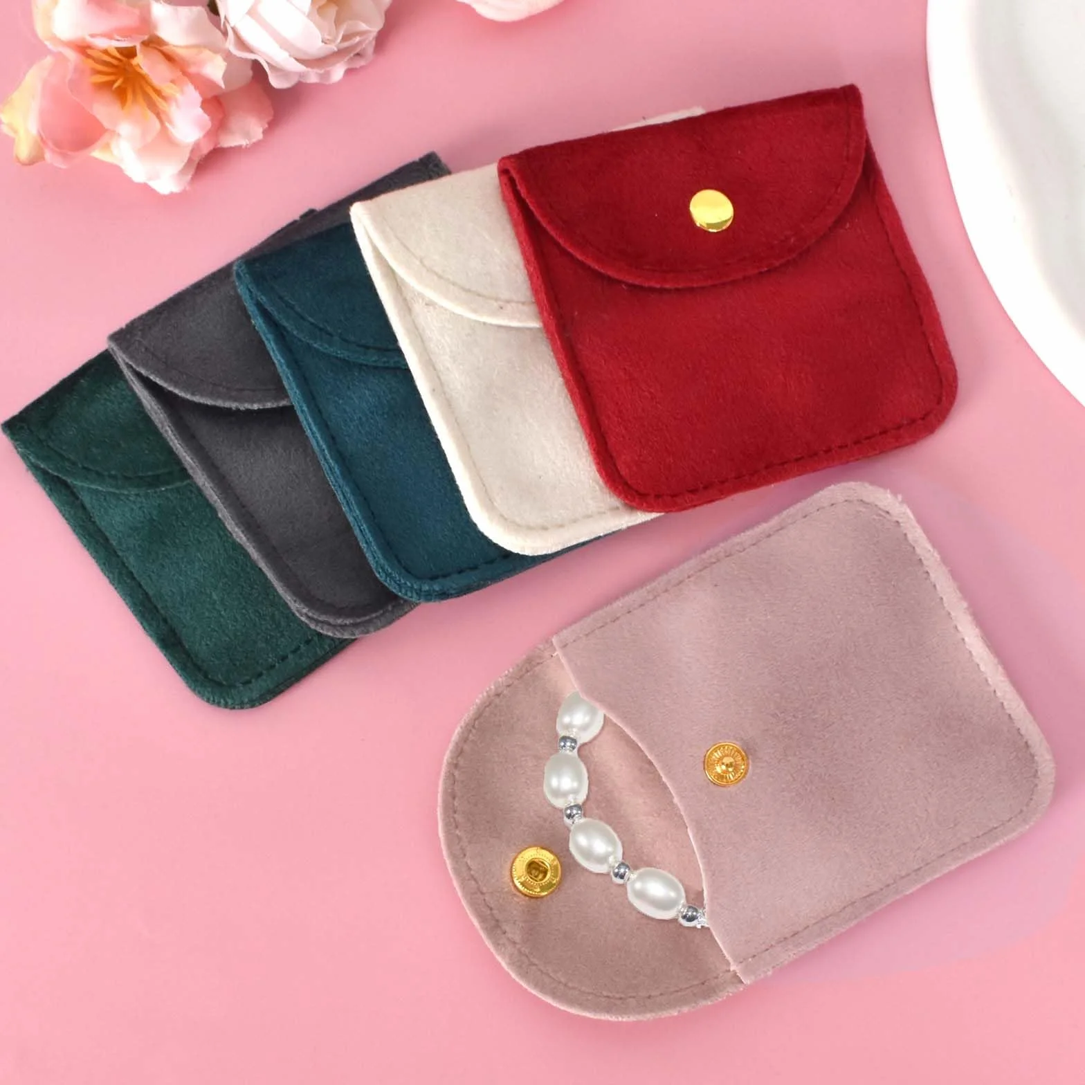 Pochettes à Bijoux en Velours 8x8cm avec Bouton-Pression, Sacs Cadeaux Carrés - 6 Couleurs